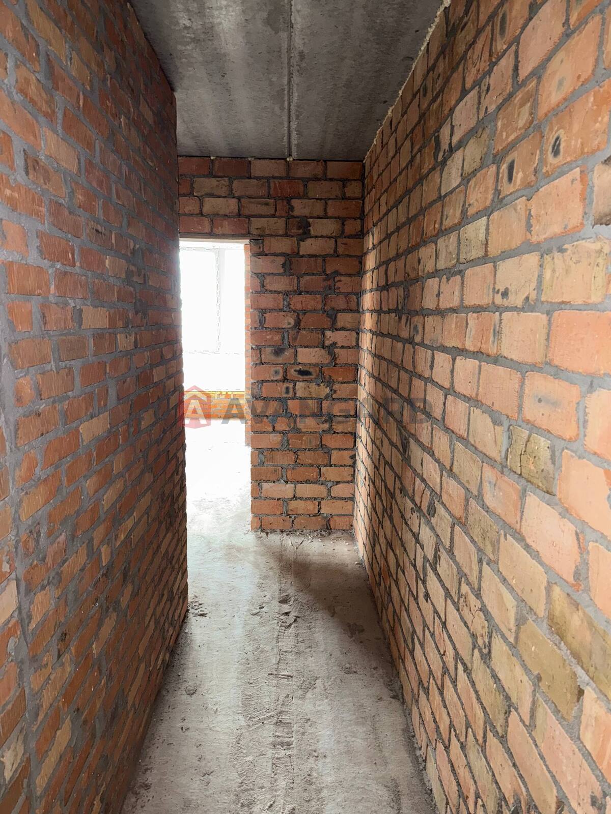 1 ��. ��������, 48/30/15 ��. �., 8/9 ������ ���� 8