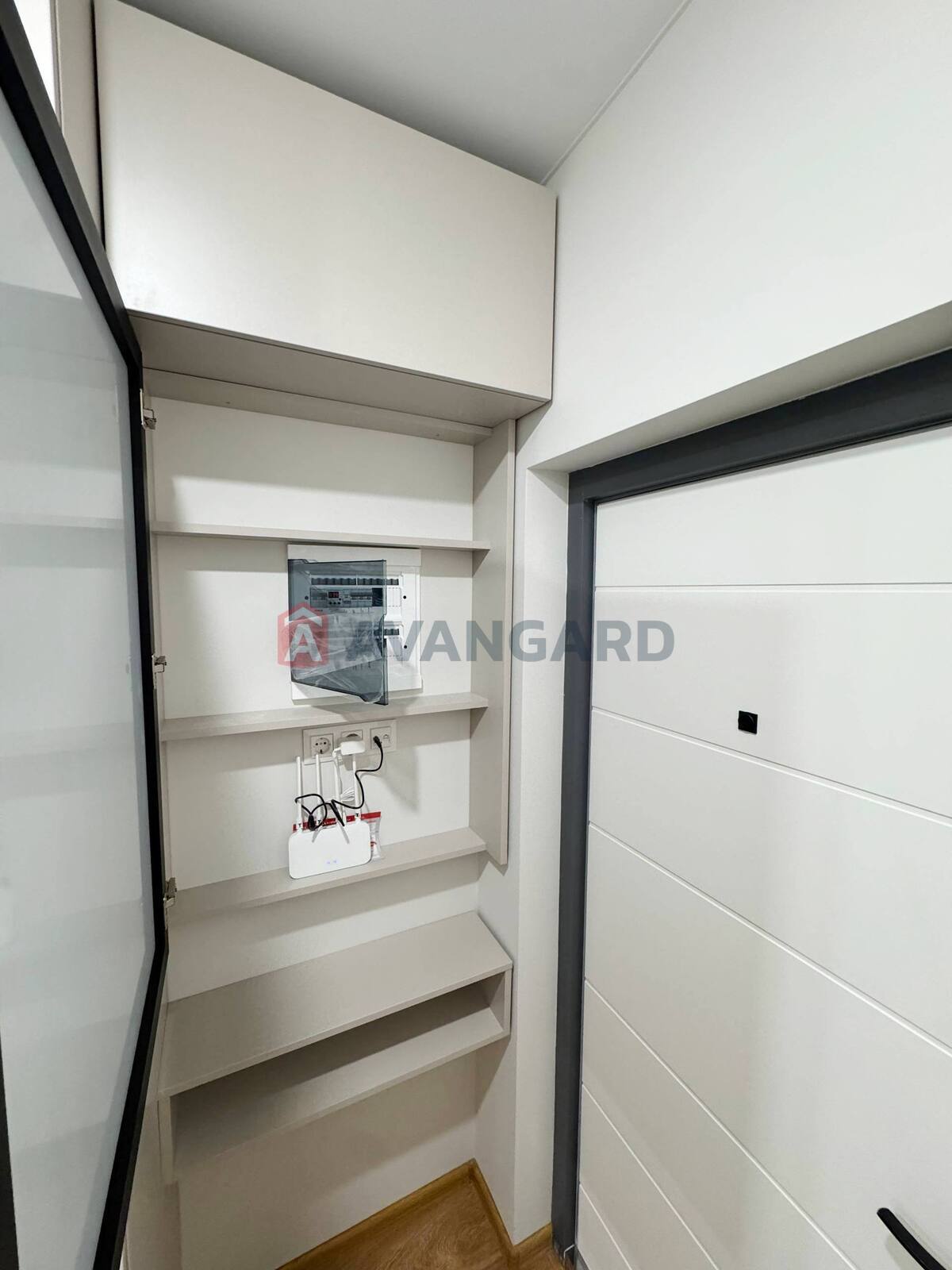 1 ��. ��������, 36/25/10 ��. �., 5/5 ������ ���� 14