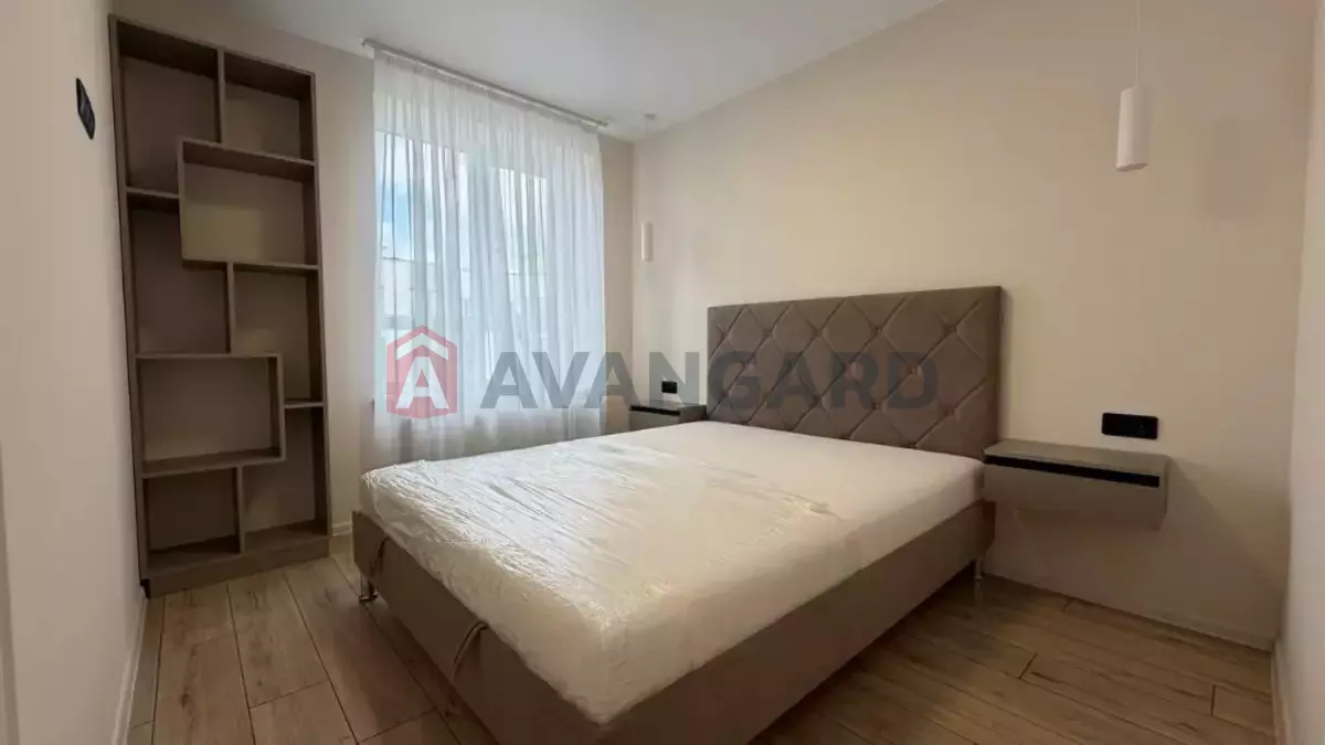 1 ��. ��������, 44/-/12 ��. �., 9/10 ������ ���� 4