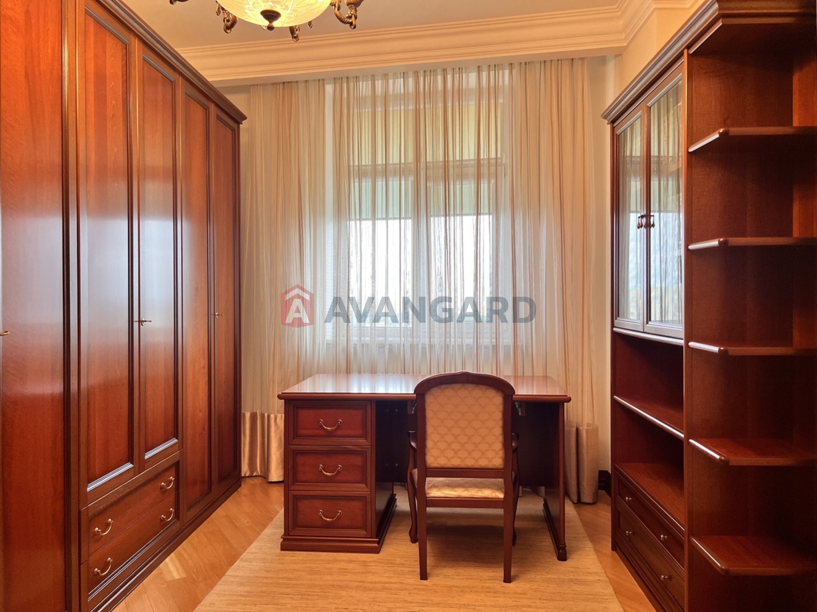 4 ��. ��������, 150/70/18 ��. �., 15/25 ������ ���� 24