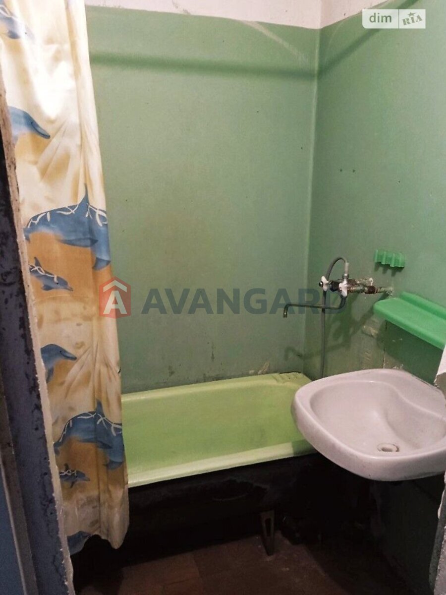 3 ��. ��������, 78/41/8 ��. �., 4/15 ������ ���� 12