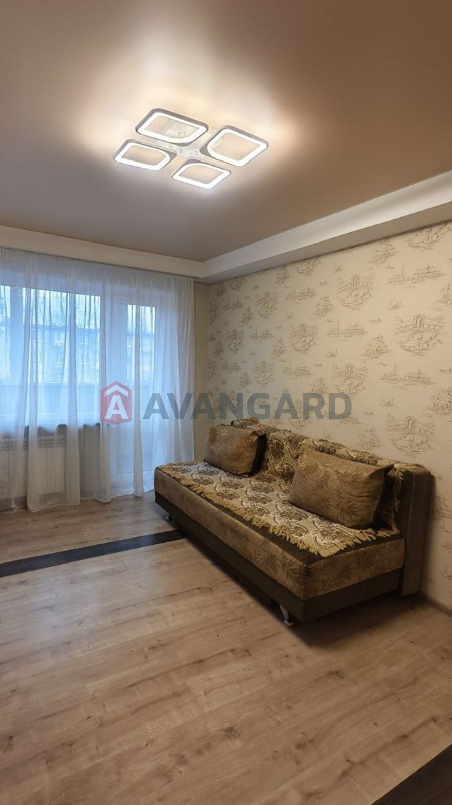 2 ����. ��������, 44/-/6 ��. �., 4/5 ���� ���� 8