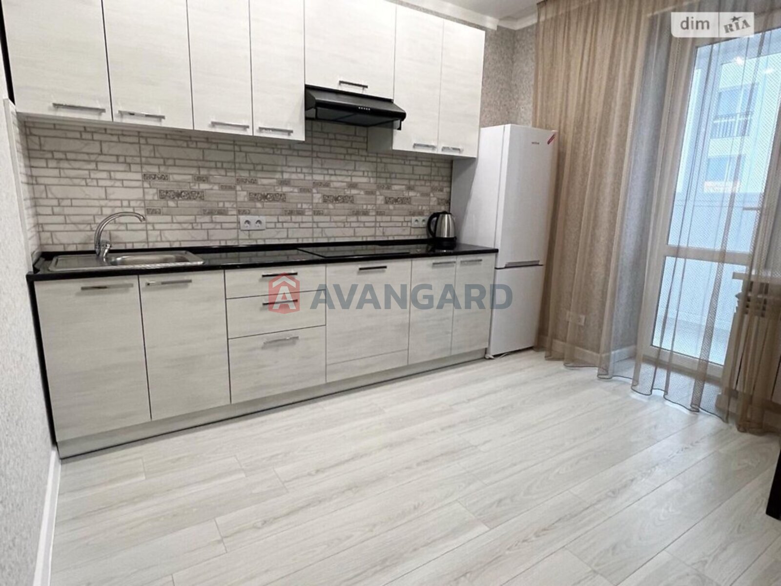 1 ����. ��������, 44/30/5 ��. �., 7/8 ���� ���� 6