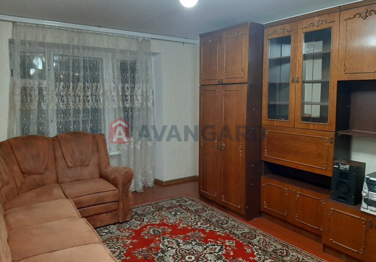 3 ��. ��������, 60/35/8 ��. �., 2/5 ������ ���� 10