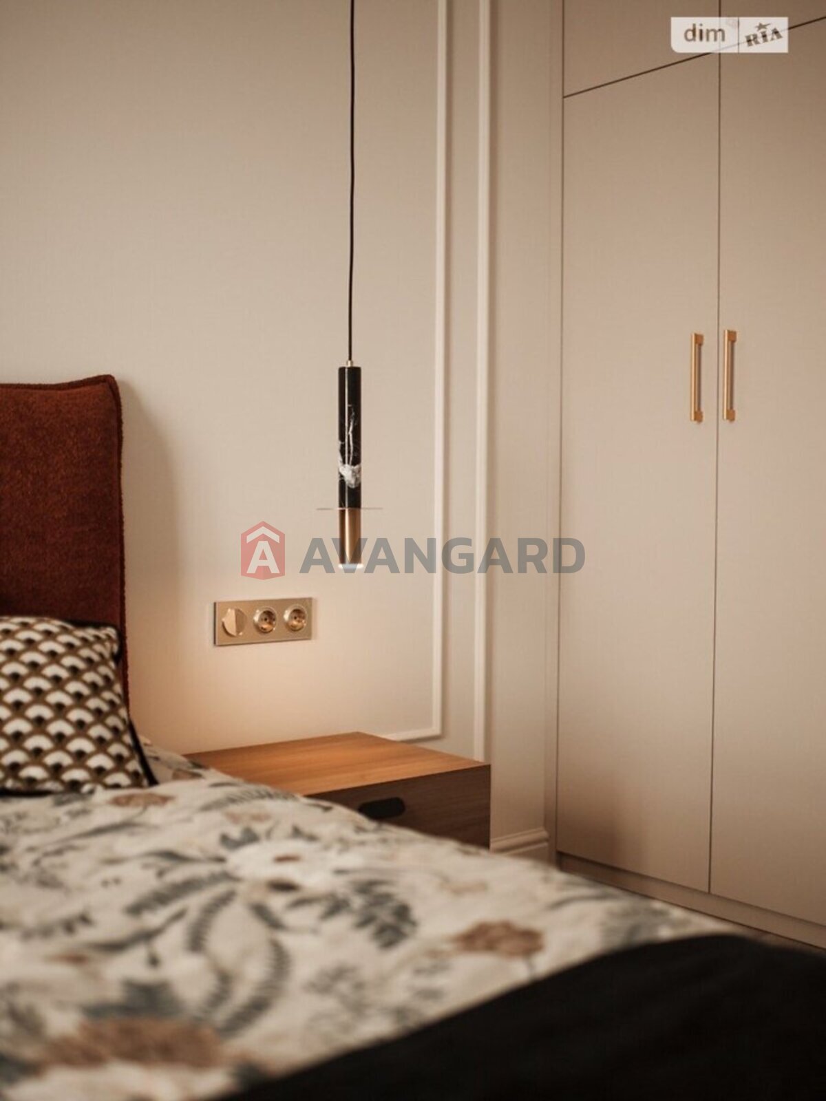 2 ��. ��������, 71/38/17 ��. �., 6/7 ������ ���� 14