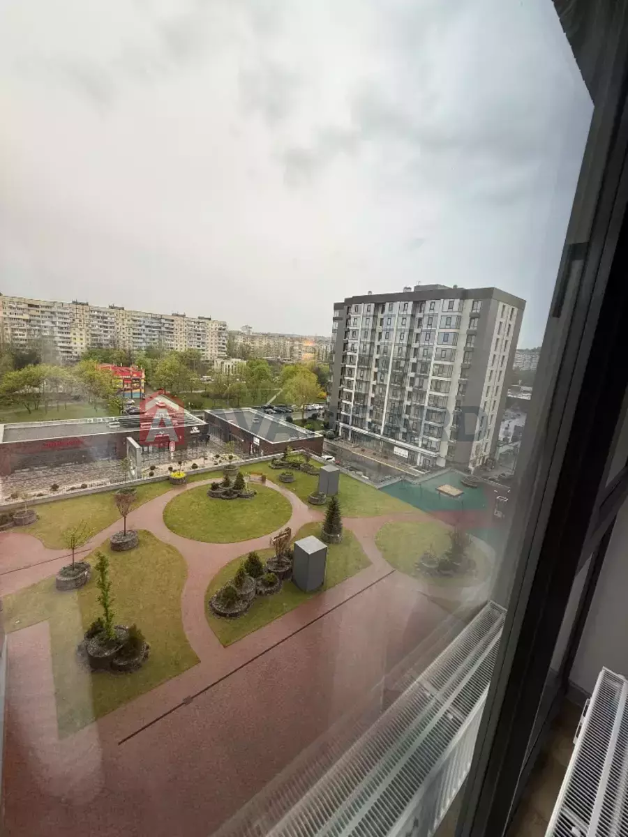 1 ����. ��������, 32/-/- ��. �., 8/24 ���� ���� 16