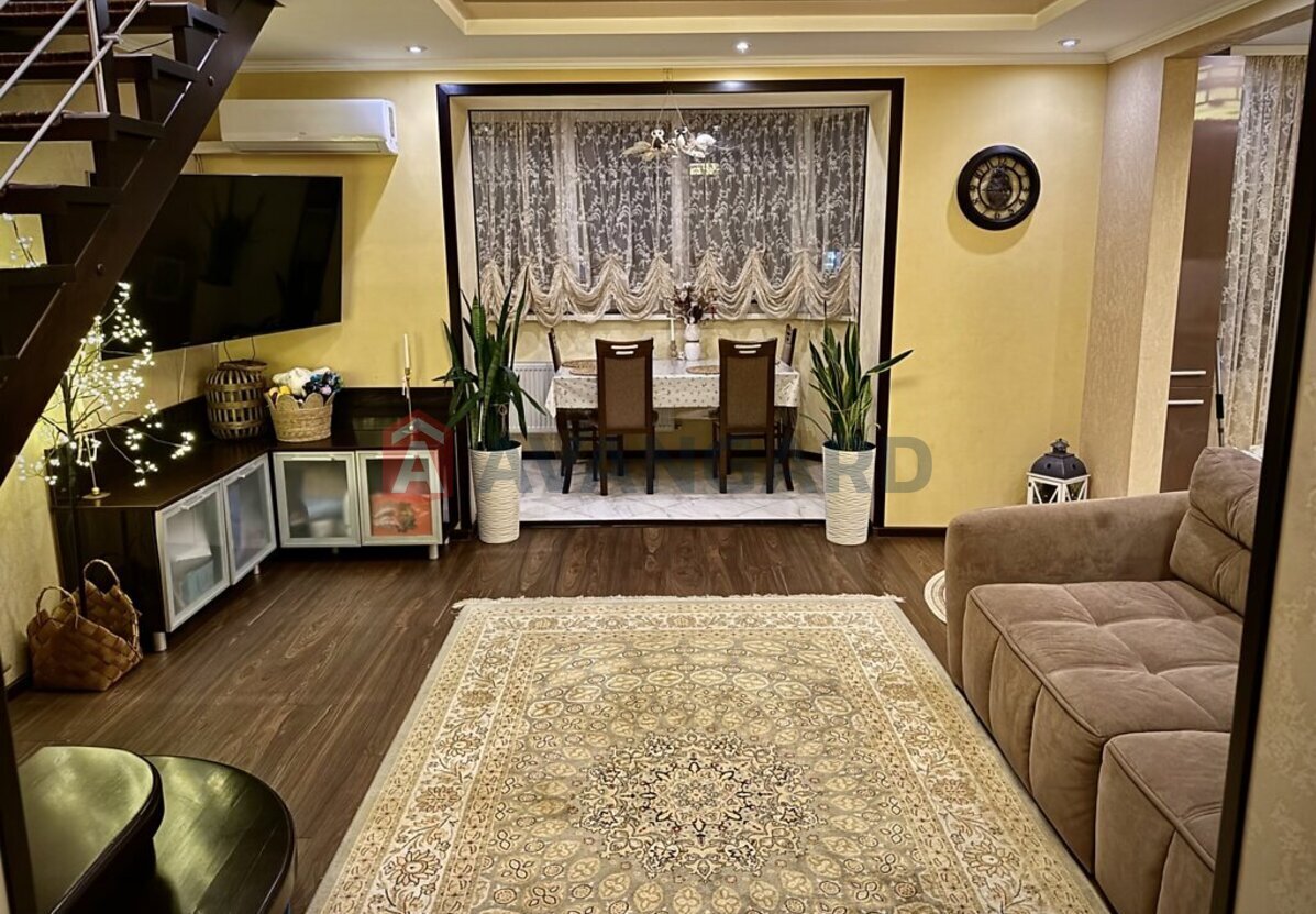 3 ����. ��������, 93/53/35 ��. �., 4/5 ���� ���� 10