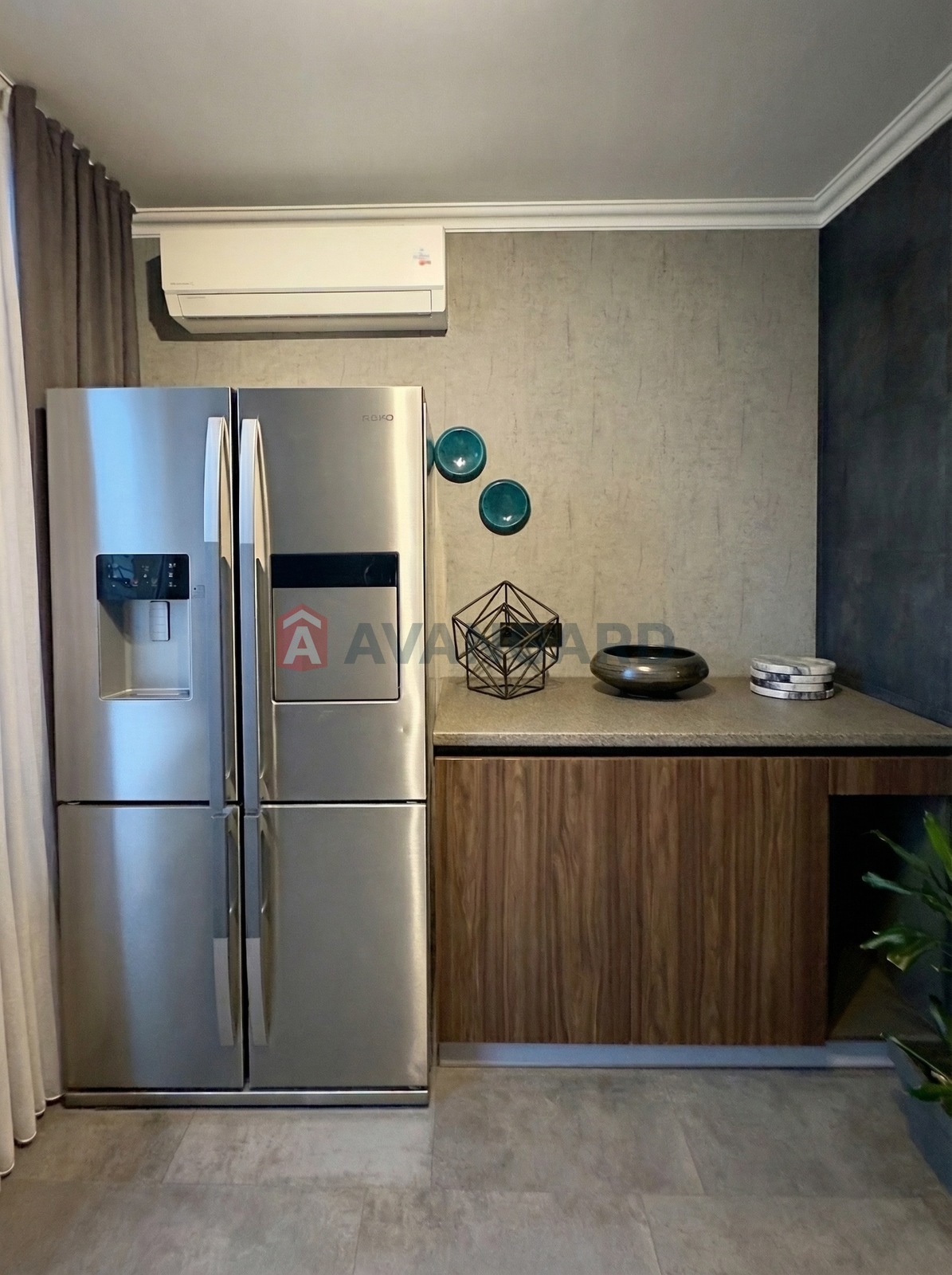 3 ����. ��������, 94/60/8 ��. �., 18/25 ���� ���� 4