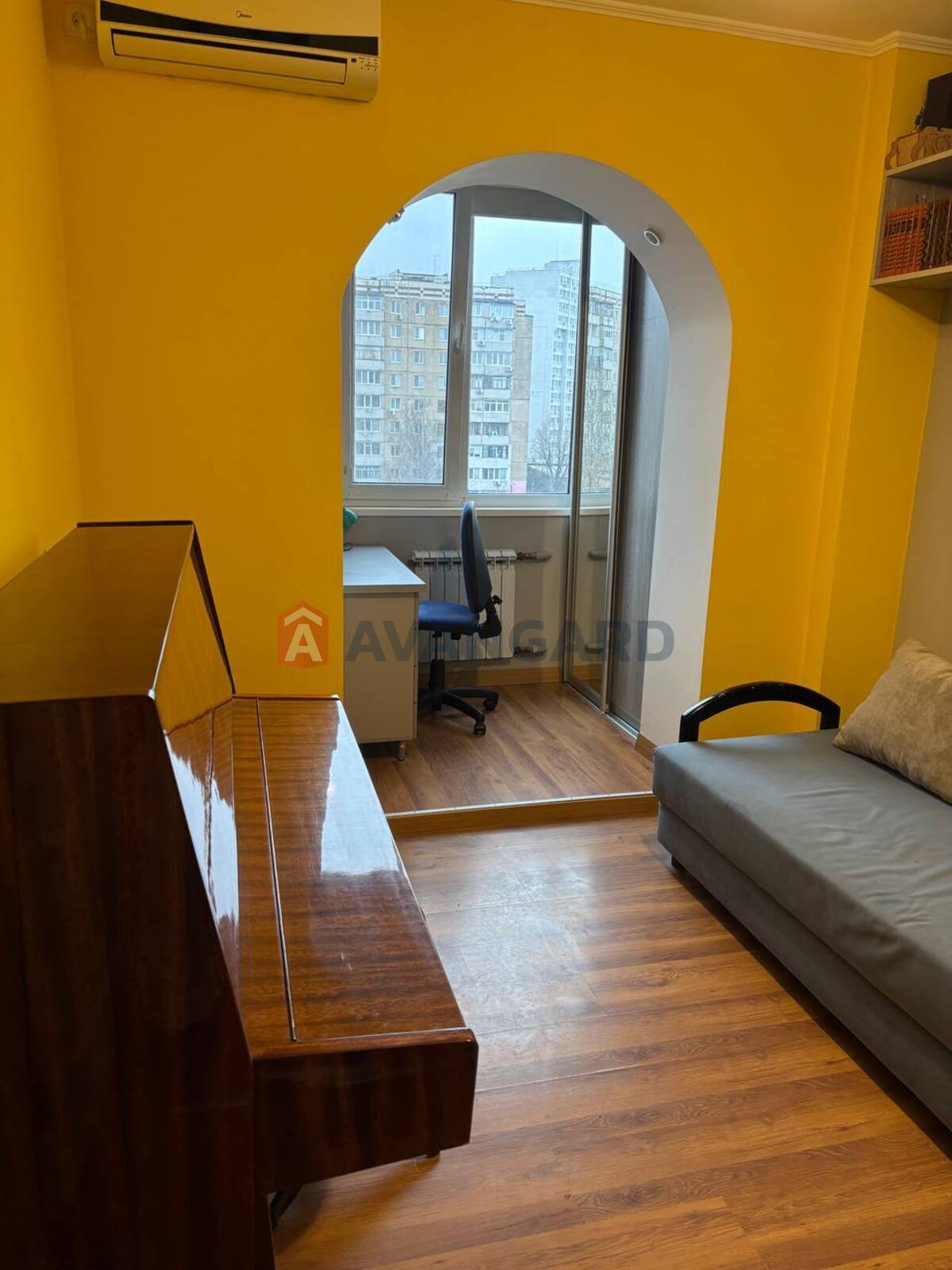 3 ��. ��������, 63/-/10 ��. �., 5/9 ������ ���� 6