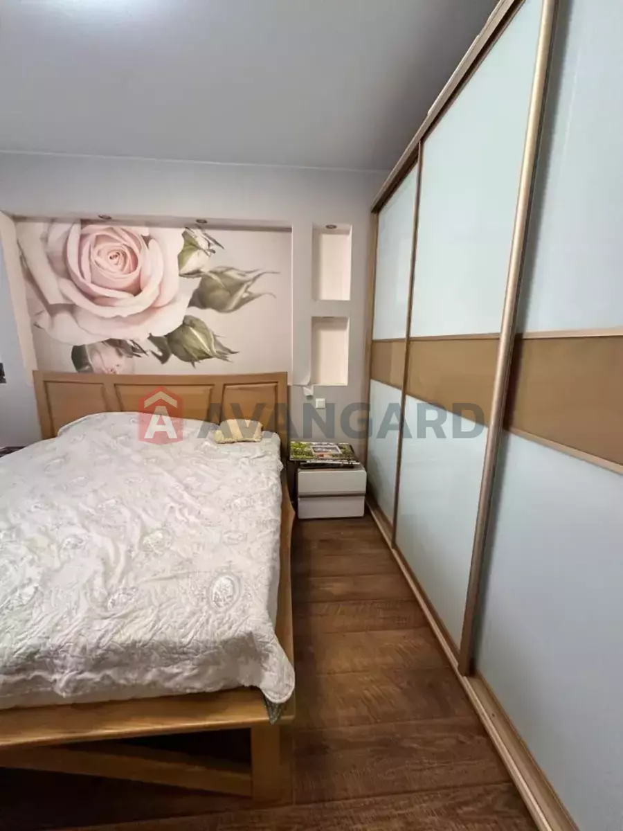 3 ��. ��������, 77/43/10 ��. �., 2/4 ������ ���� 12