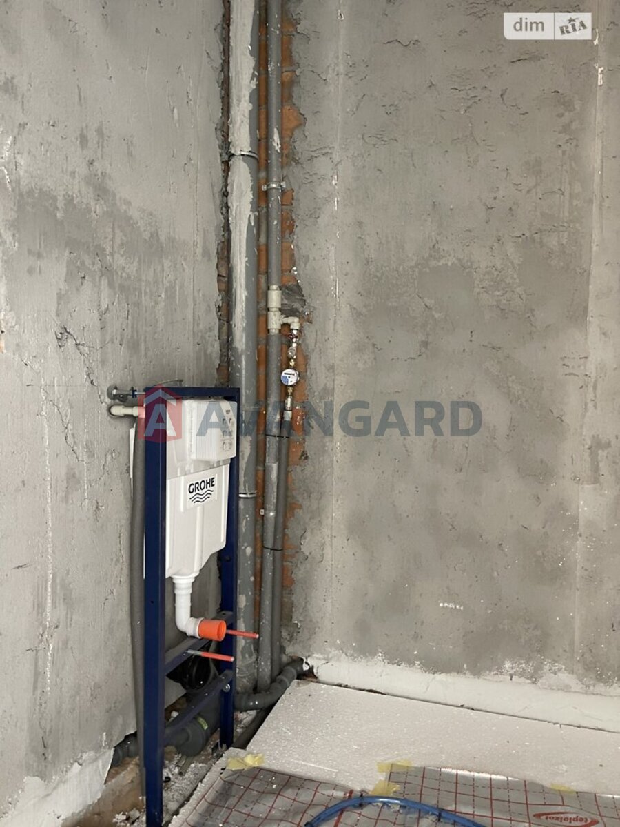 2 ��. ��������, 82/56/5 ��. �., 6/15 ������ ���� 12