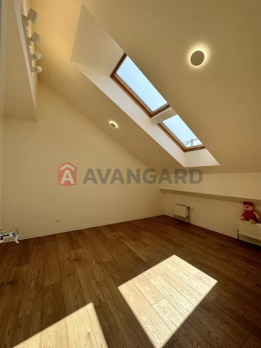 3 ��. ��������, 100/-/24 ��. �., 7/7 ������ ���� 8