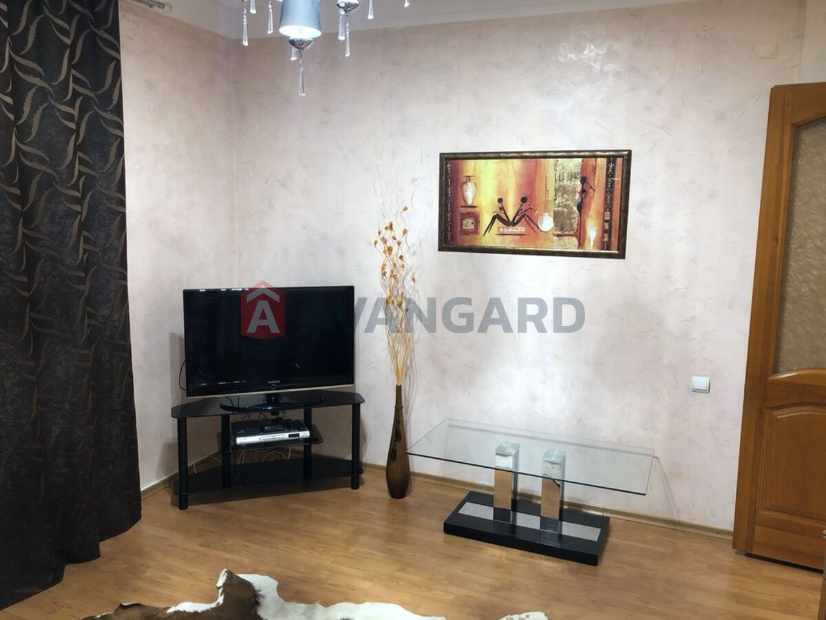 3 . , 82/-/8 . ., 1/3   12