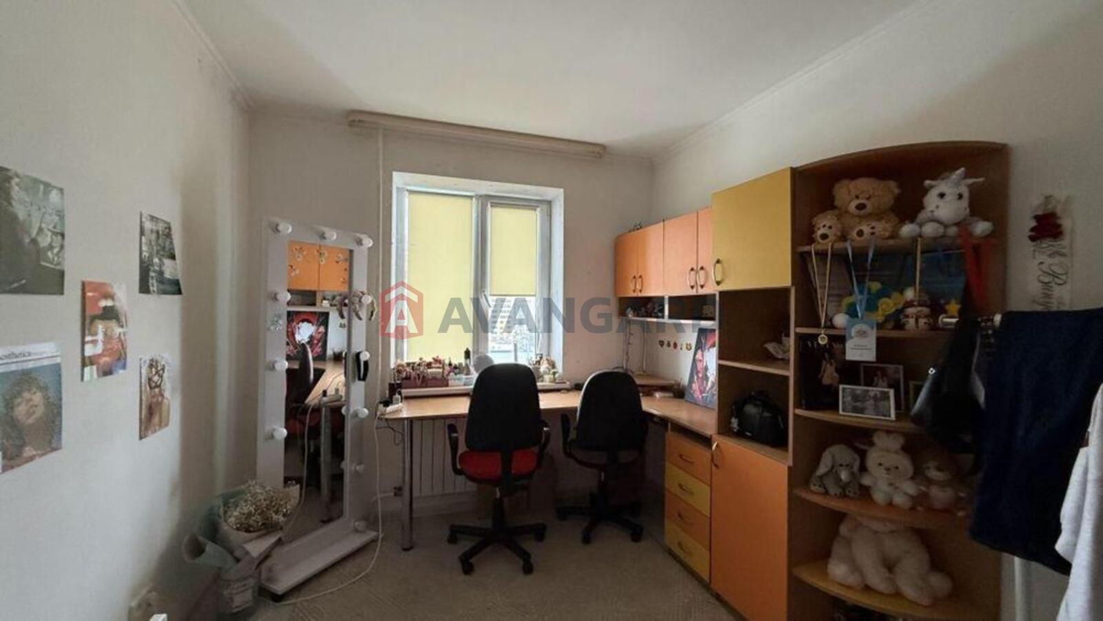 2 ����. ��������, 48/-/8 ��. �., 9/9 ���� ���� 4