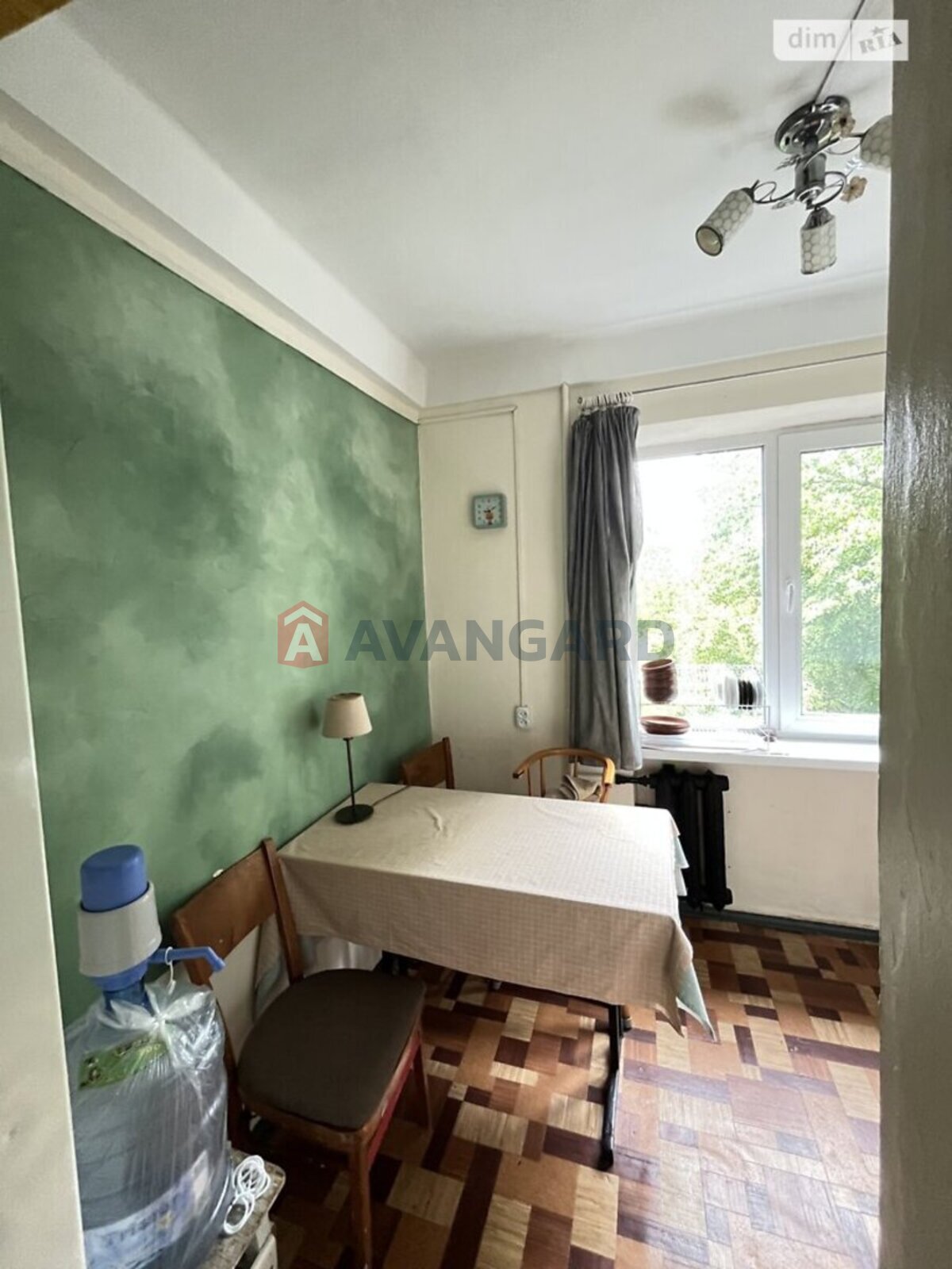 2 ��. ��������, 42/35/6 ��. �., 4/5 ������ ���� 2