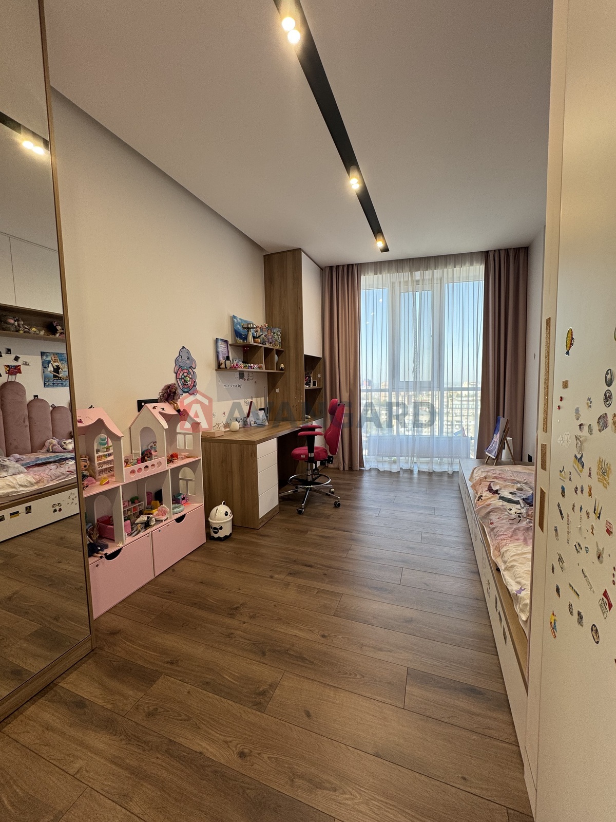 4 ����. ��������, 120/100/20 ��. �., 21/25 ���� ���� 7