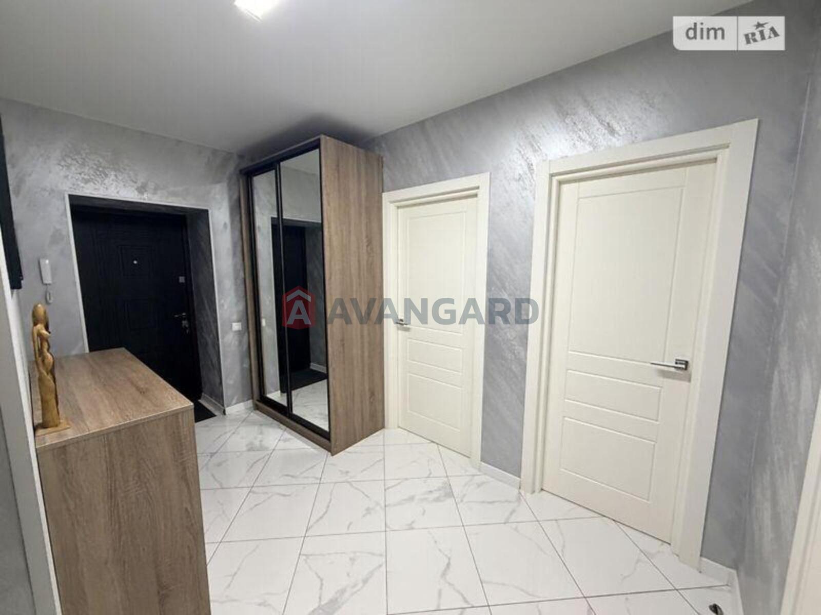 2 ��. ��������, 62/44/15 ��. �., 5/14 ������ ���� 30