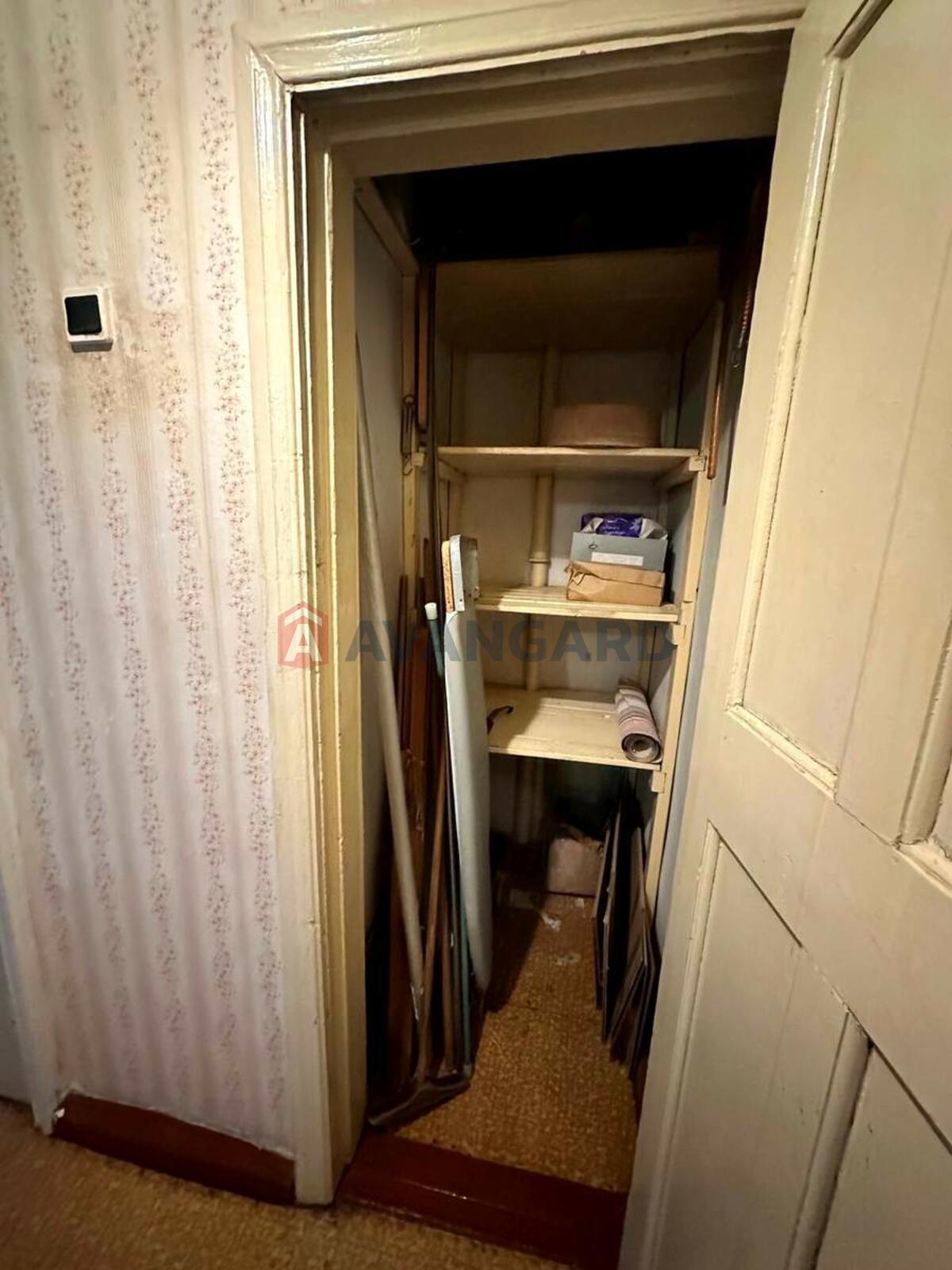 2 . , 49/26/7 . ., 2/3   9