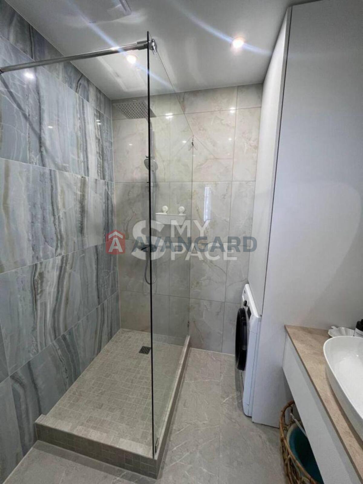 3 ��. ��������, 69/44/25 ��. �., 21/25 ������ ���� 13