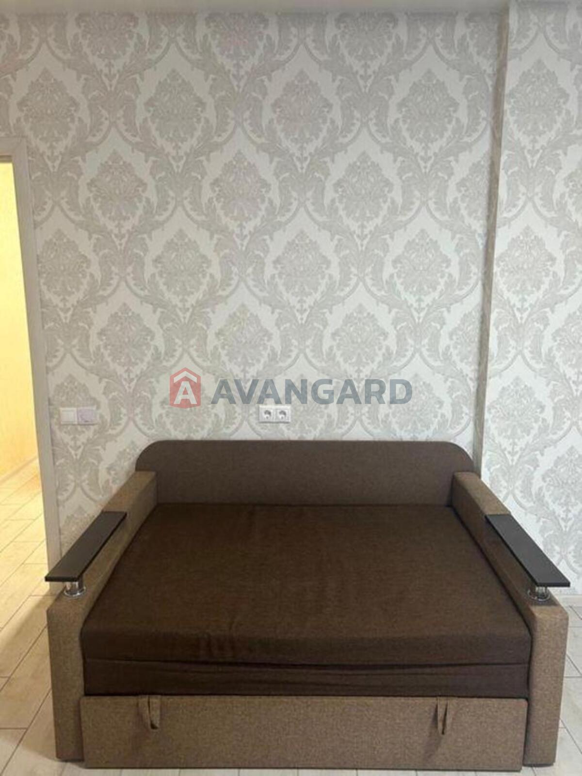 1 ��. ��������, 38/-/11 ��. �., 12/25 ������ ���� 3