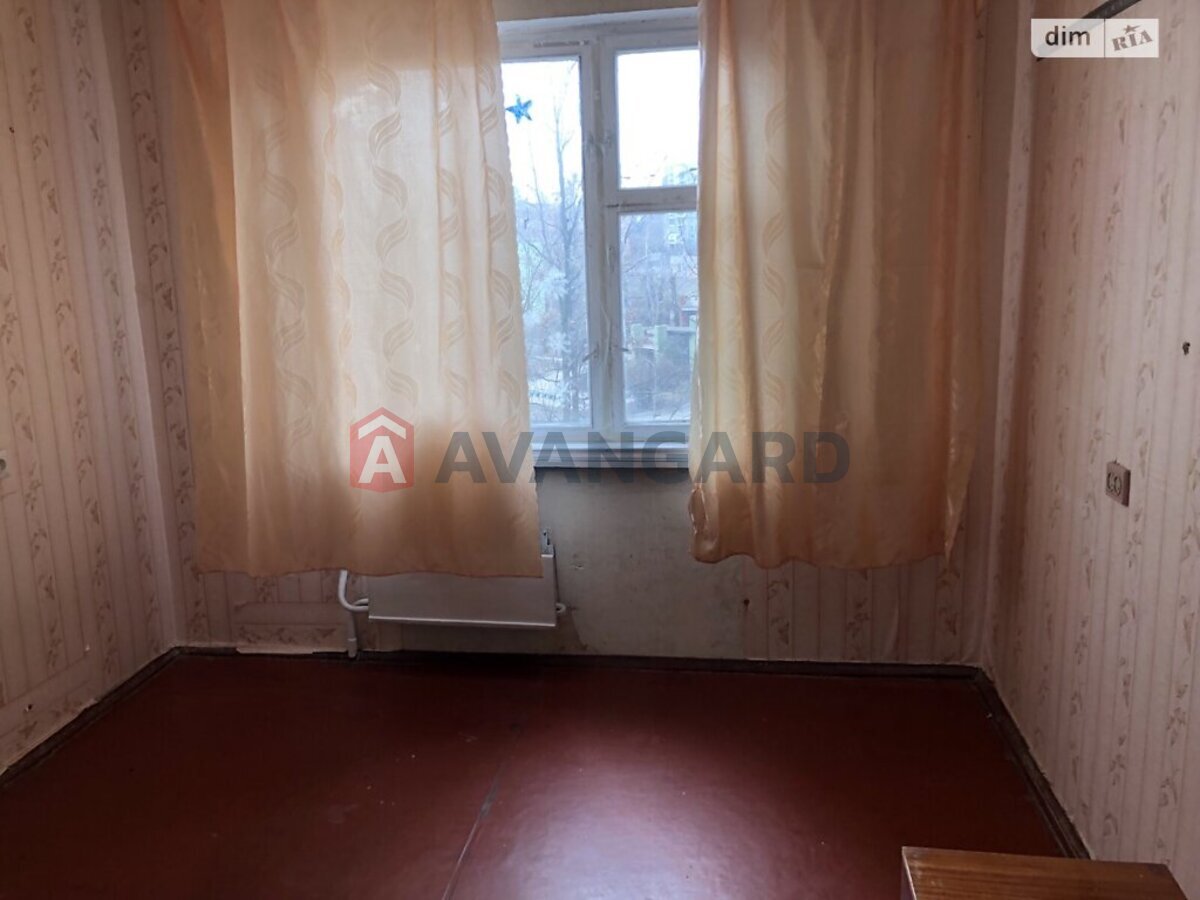 3 ��. ��������, 65/-/8 ��. �., 3/10 ������ ���� 8