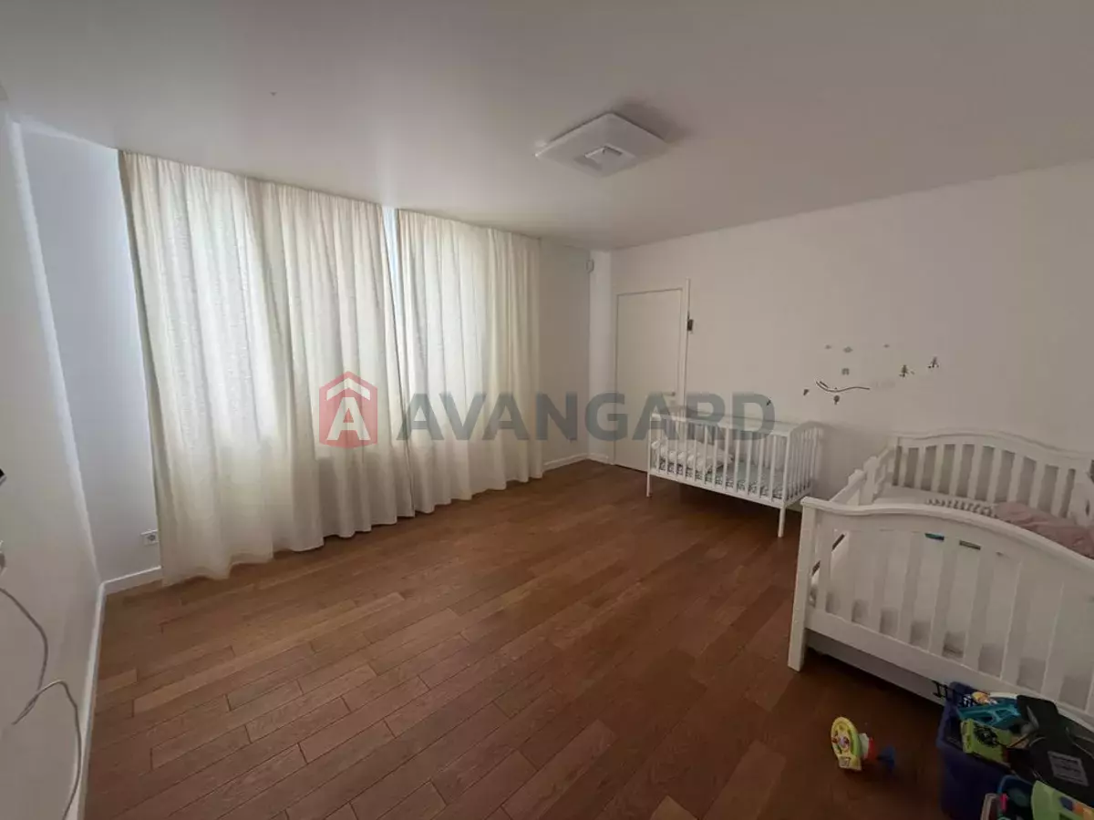 3 ��. ��������, 120/-/30 ��. �., 4/5 ������ ���� 17