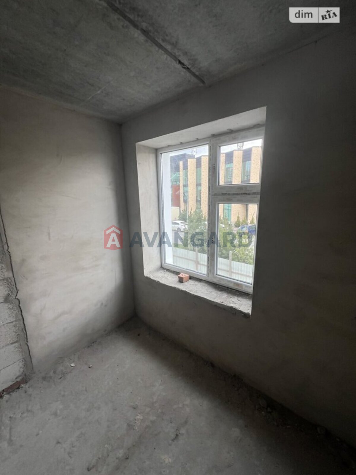 1 ��. ��������, 37/37/8 ��. �., 1/9 ������ ���� 8