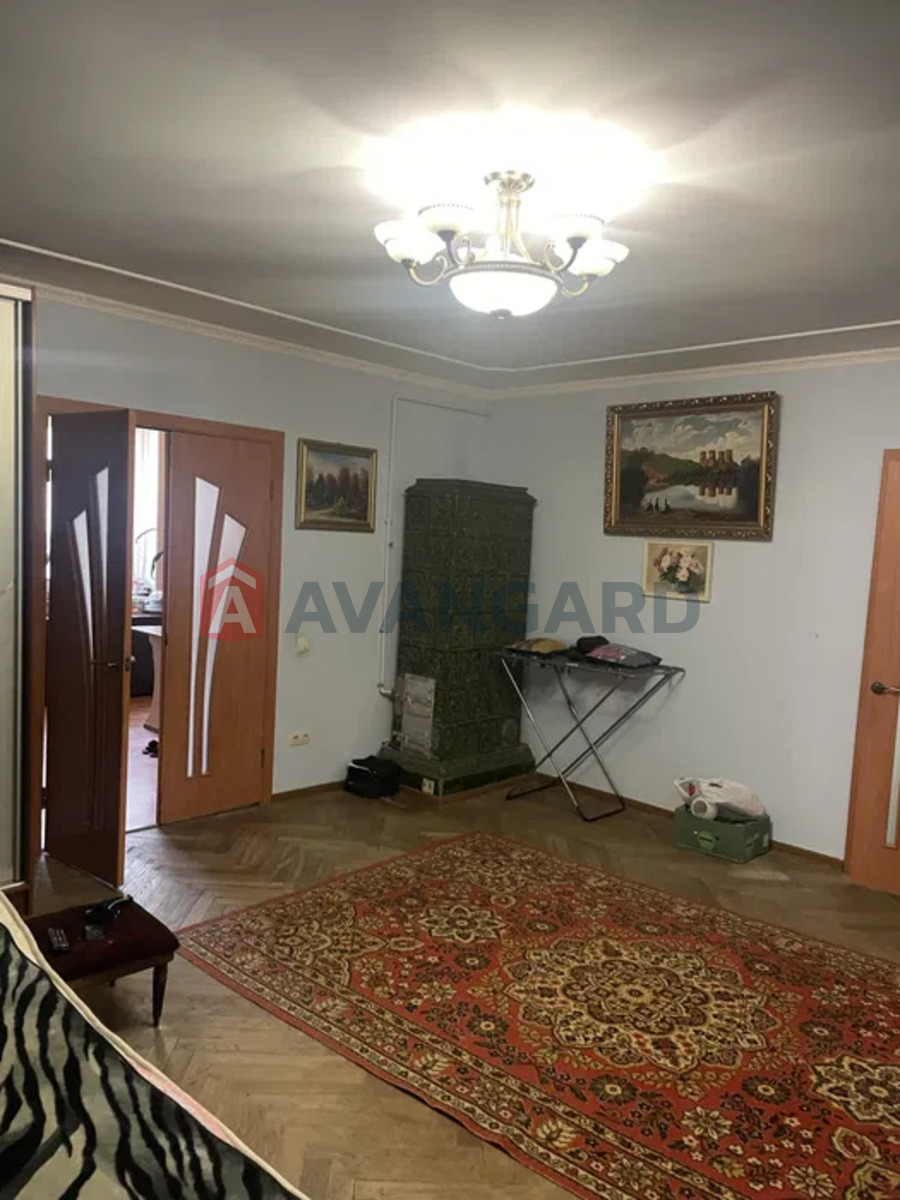 4 . , 81/-/11 . ., 3/3   3