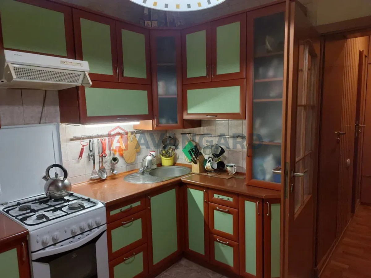 2 ����. ��������, 53/-/8 ��. �., 8/10 ���� ���� 11