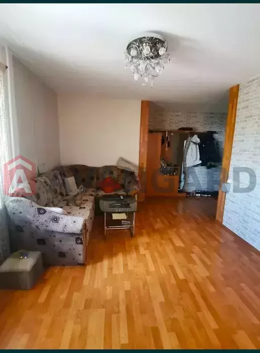 3 ����. ��������, 69/48/8 ��. �., 14/14 ���� ���� 8