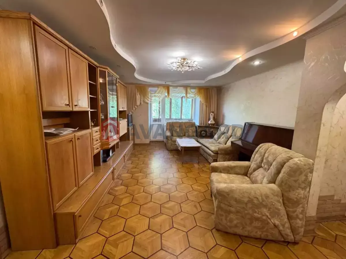 4 ��. ��������, 78/51/7 ��. �., 3/9 ������ ���� 1