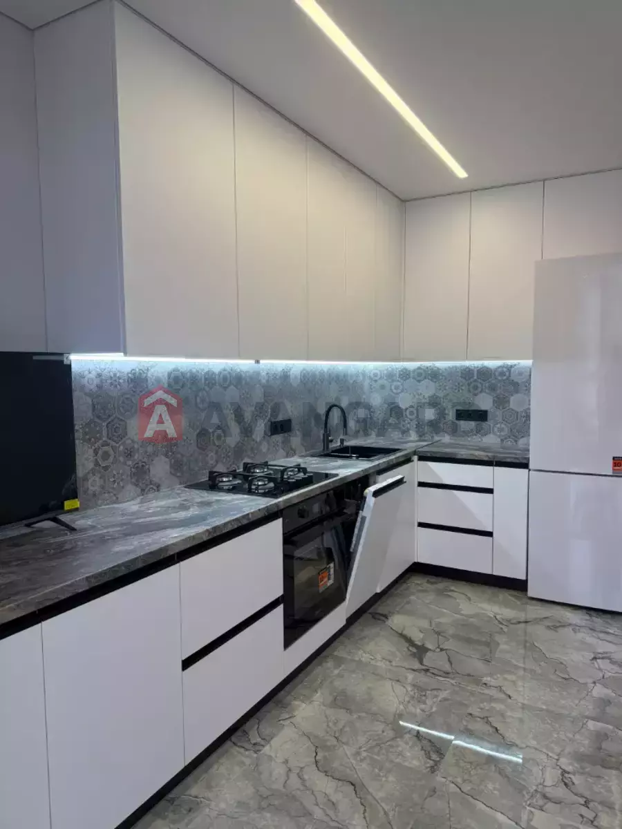 1 ��. ��������, 45/-/- ��. �., 9/10 ������ ���� 5