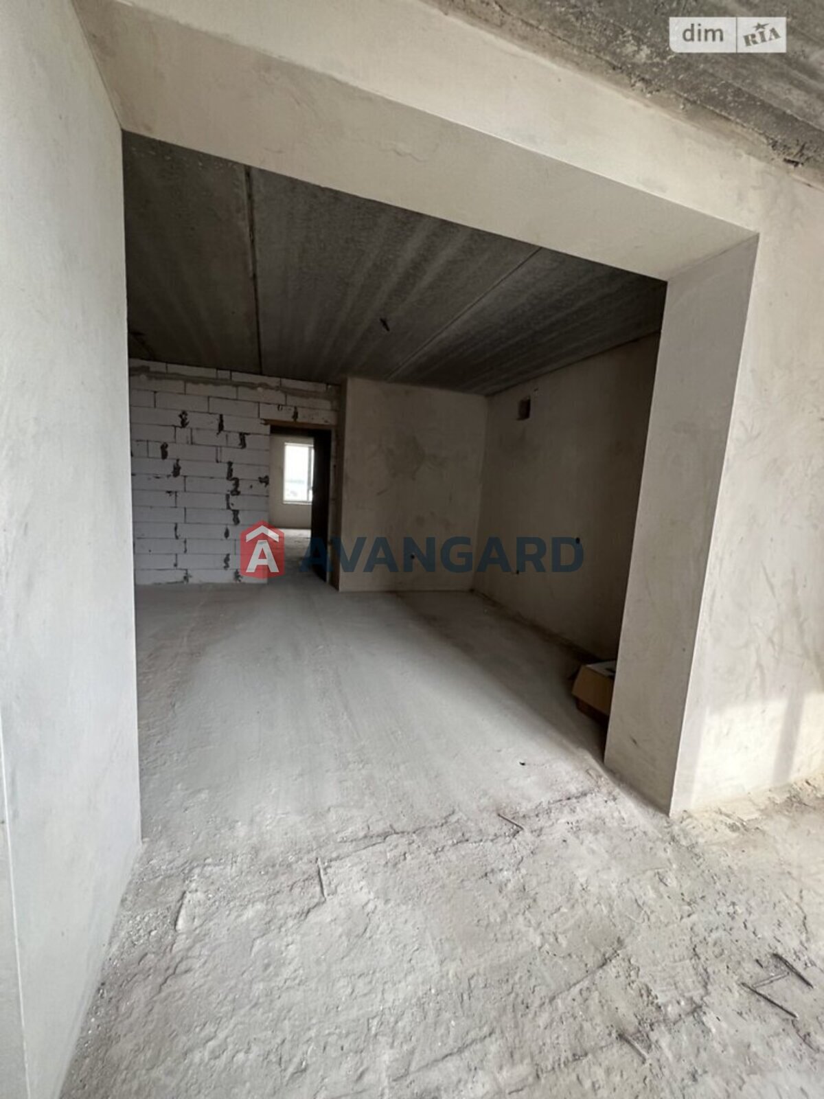 1 ��. ��������, 54/-/28 ��. �., 9/10 ������ ���� 9