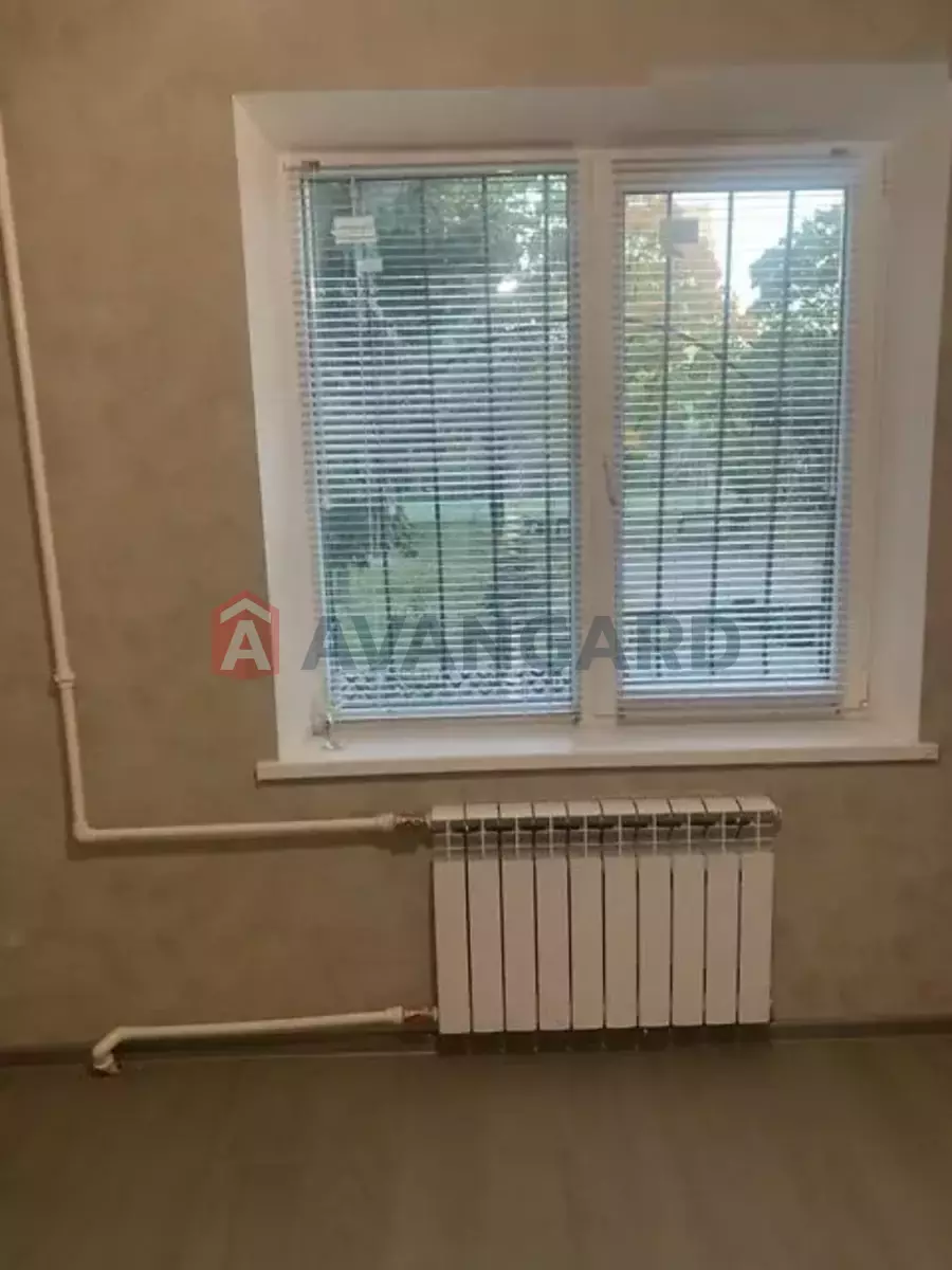 1 ��. ��������, 40/-/- ��. �., 1/9 ������ ���� 8