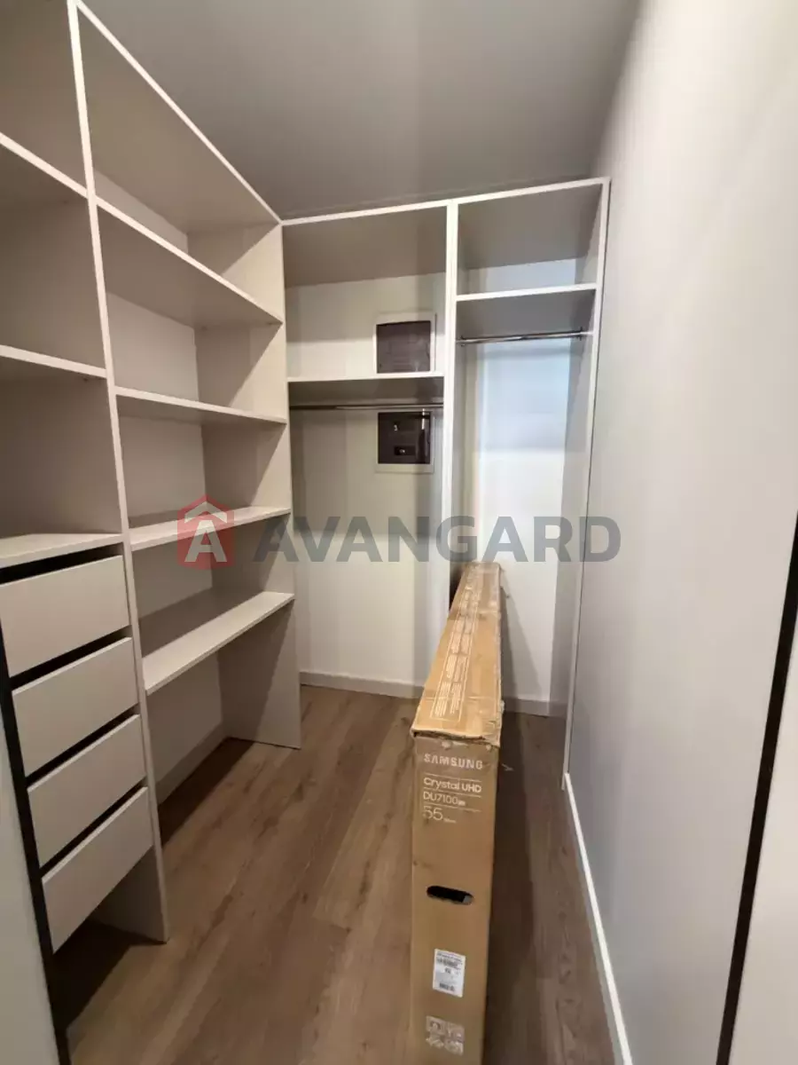 1 ��. ��������, 45/17/18 ��. �., 8/10 ������ ���� 10