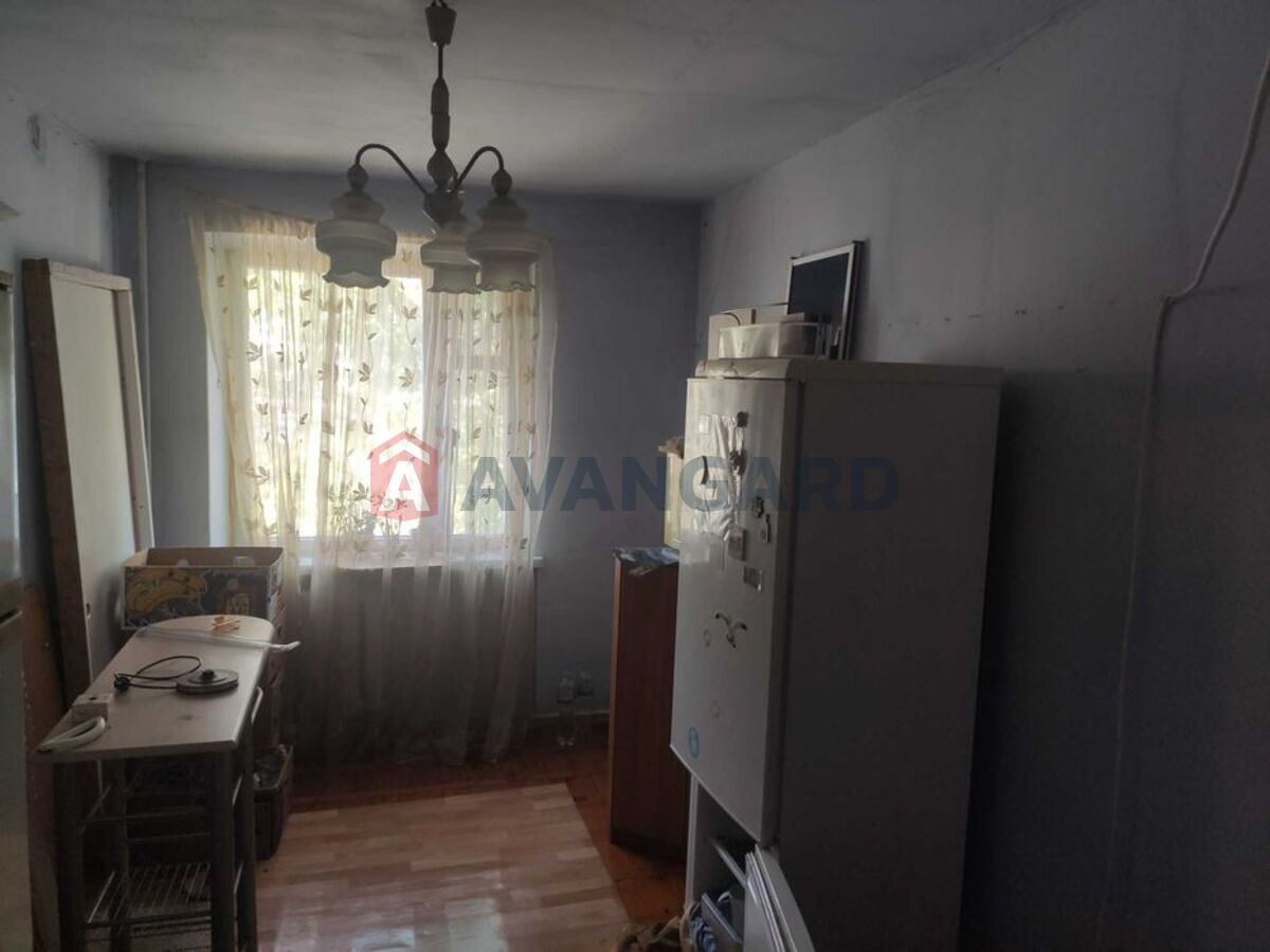 3 ��. ��������, 61/-/6 ��. �., 3/5 ������ ���� 3