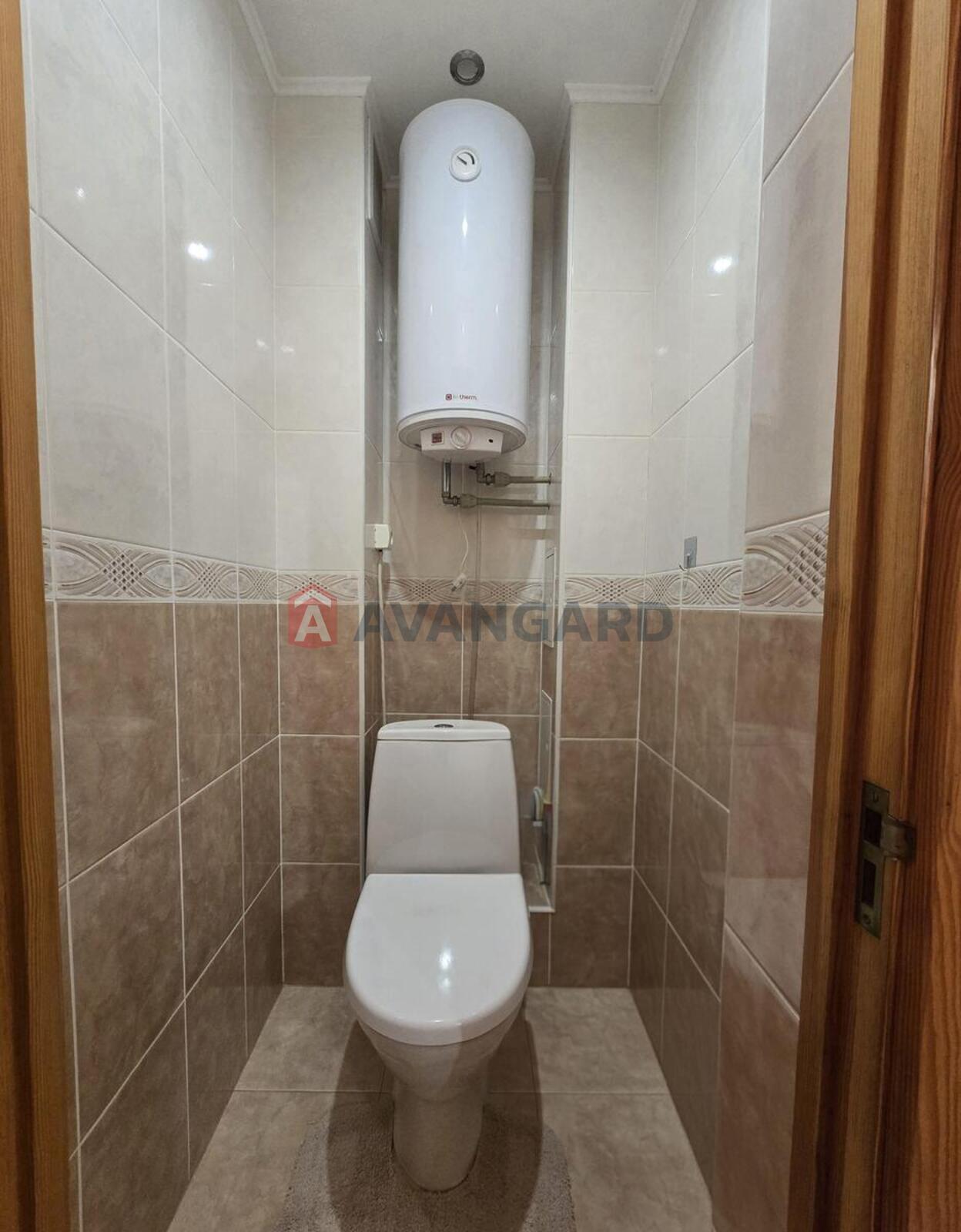 3 ��. ��������, 71/-/8 ��. �., 11/16 ������ ���� 10