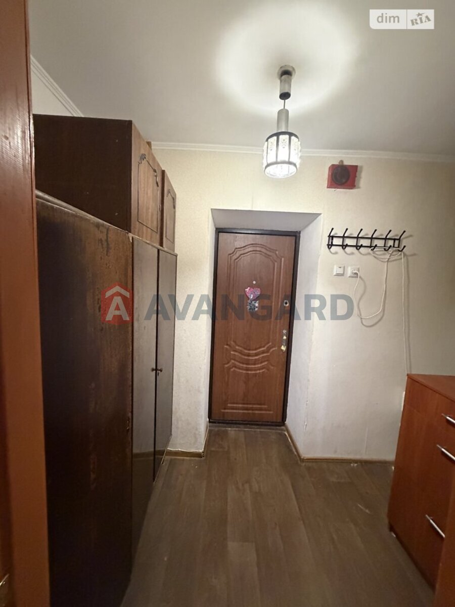 1 ��. ��������, 38/-/7 ��. �., 3/10 ������ ���� 8