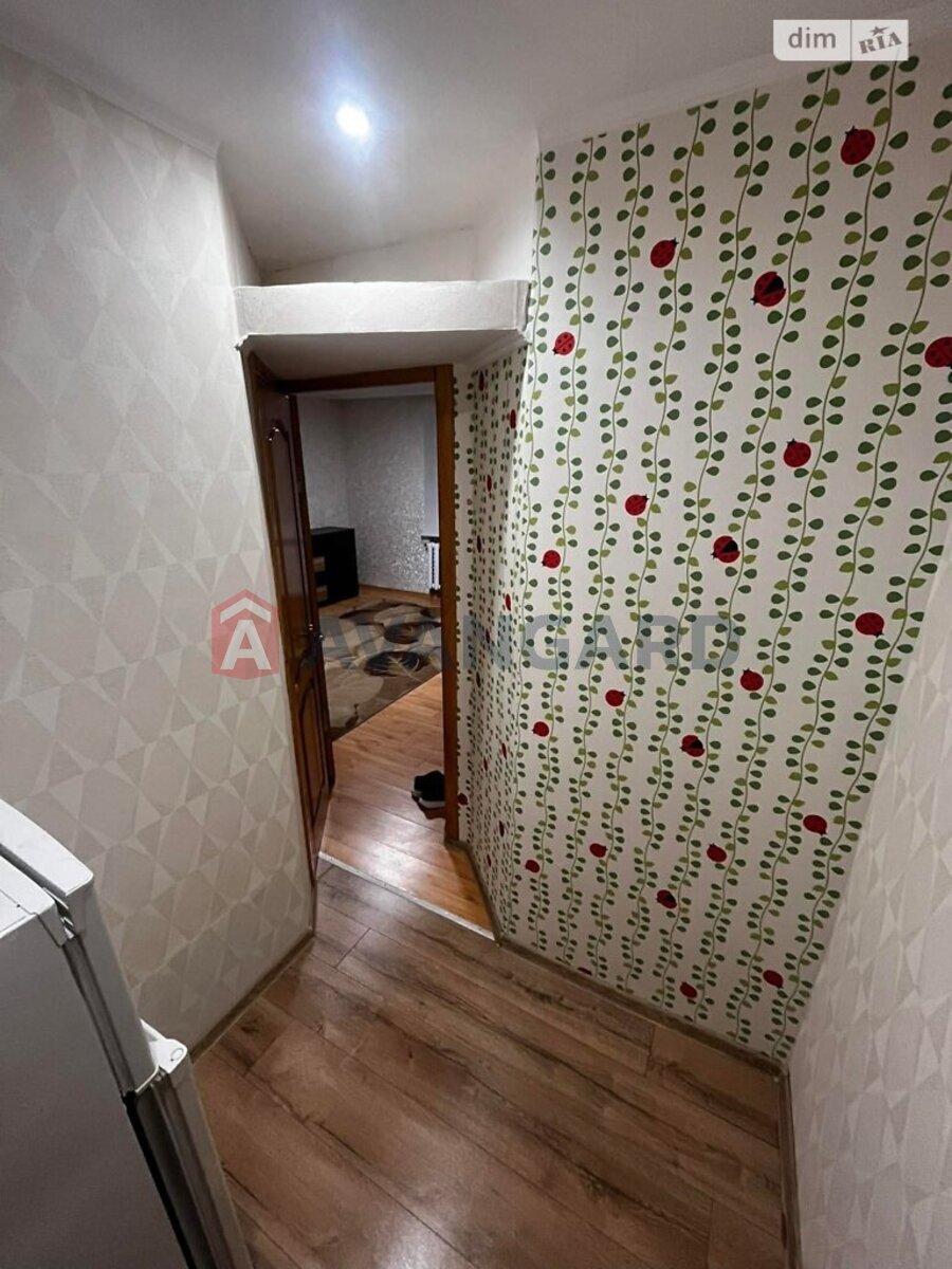 1 ��. ��������, 23/14/4 ��. �., 1/9 ������ ���� 5