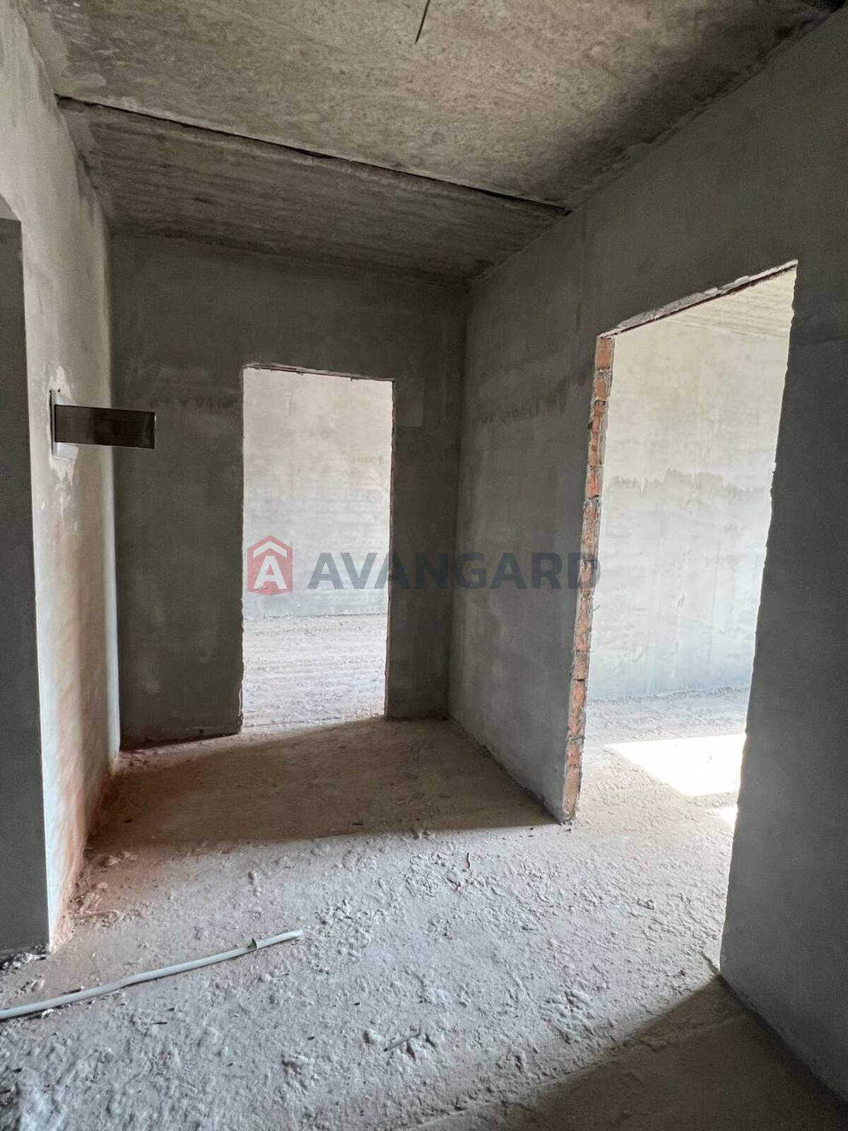 2 ��. ��������, 62.15/33.20/13 ��. �., 3/9 ������ ���� 8