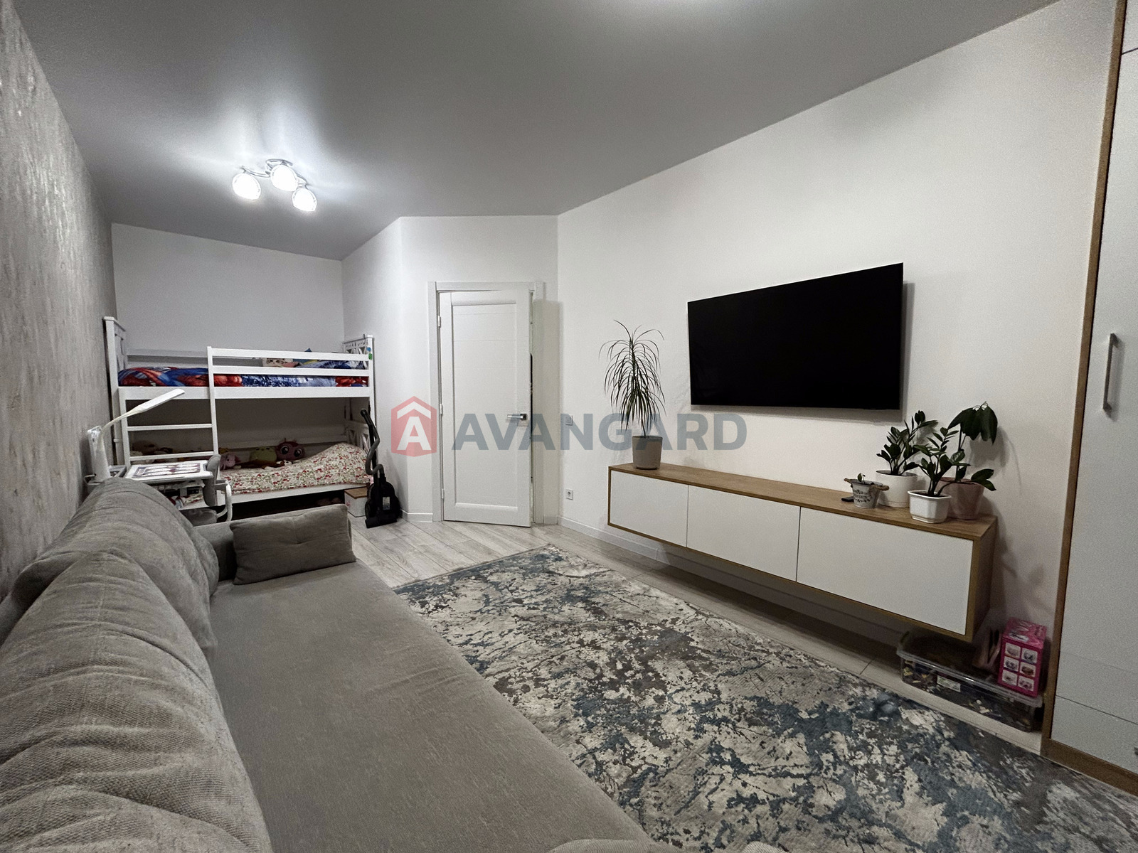 1 ��. ��������, 42/20/12 ��. �., 1/7 ������ ���� 4