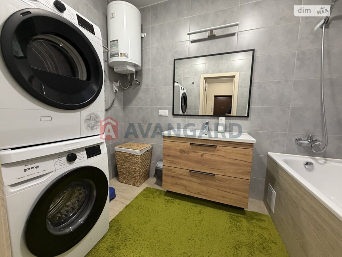 2 ��. ��������, 70/-/19 ��. �., 7/8 ������ ���� 11