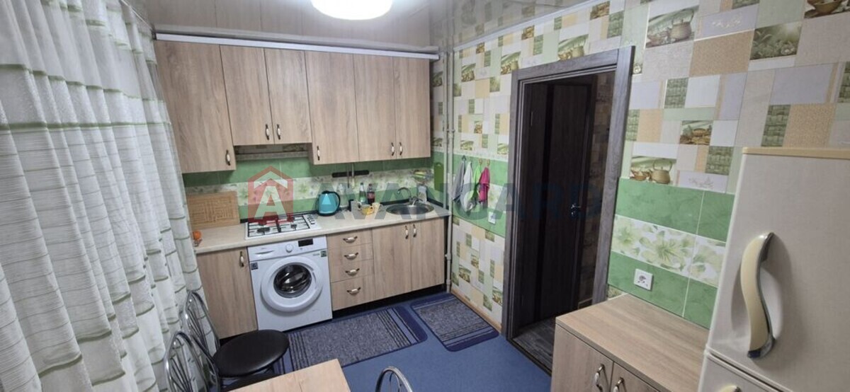 2 ����. ��������, 50/-/9 ��. �., 4/9 ���� ���� 3