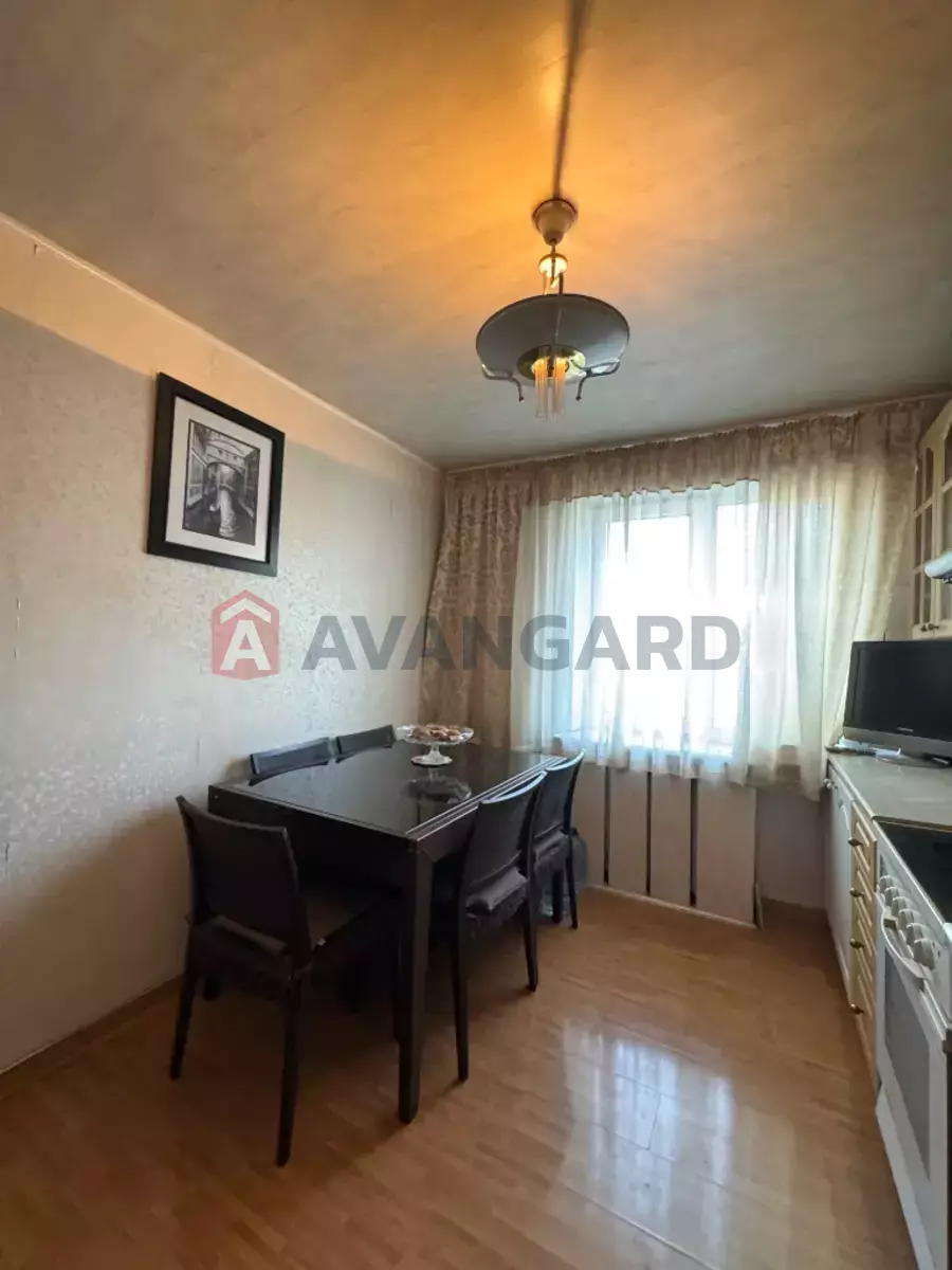 3 ��. ��������, 67/-/9 ��. �., 10/12 ������ ���� 16