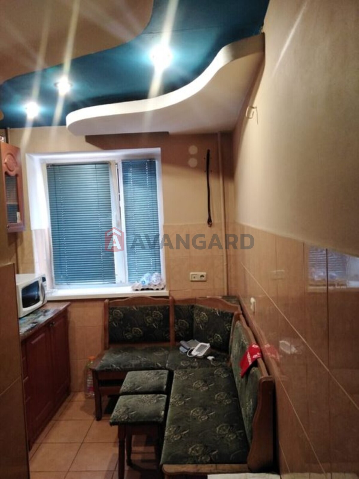 1 ��. ��������, 32/-/5 ��. �., 4/5 ������ ���� 6