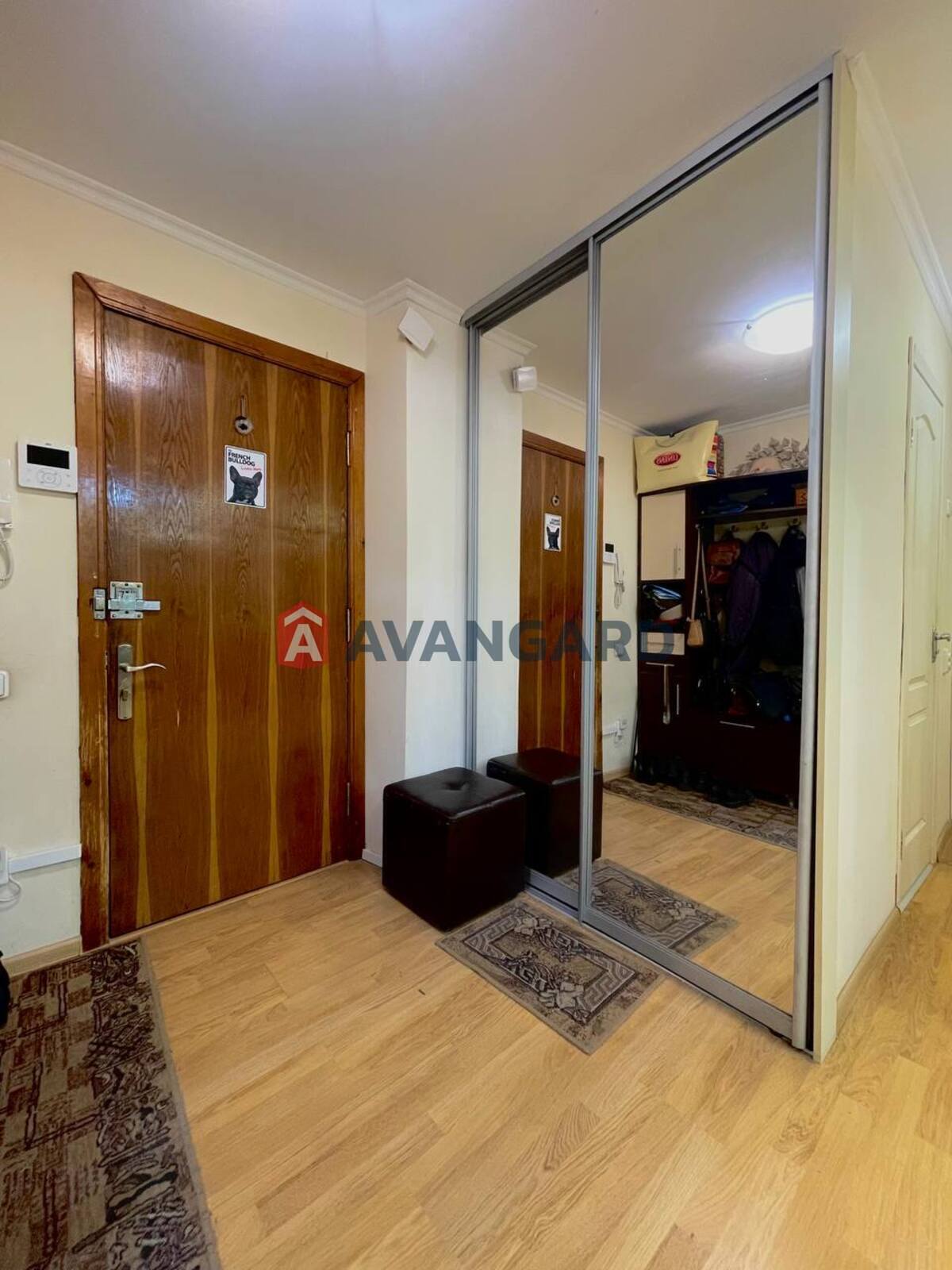 3 ����. ��������, 83.7/51,2/20 ��. �., 4/16 ���� ���� 11