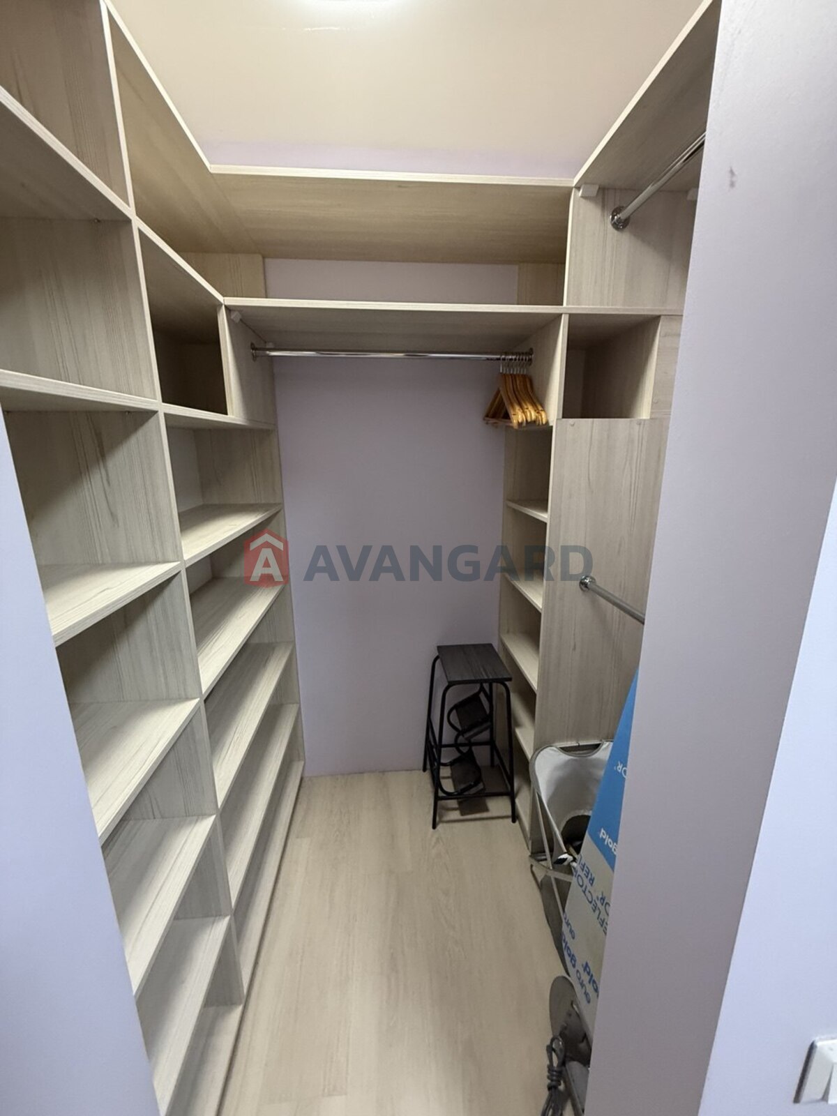 1 ��. ��������, 40/-/15 ��. �., 3/9 ������ ���� 11