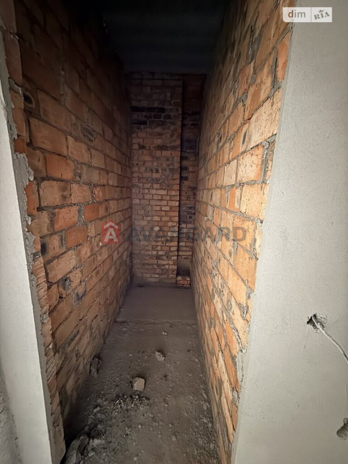 2 ��. ��������, 73/-/25 ��. �., 2/9 ������ ���� 2