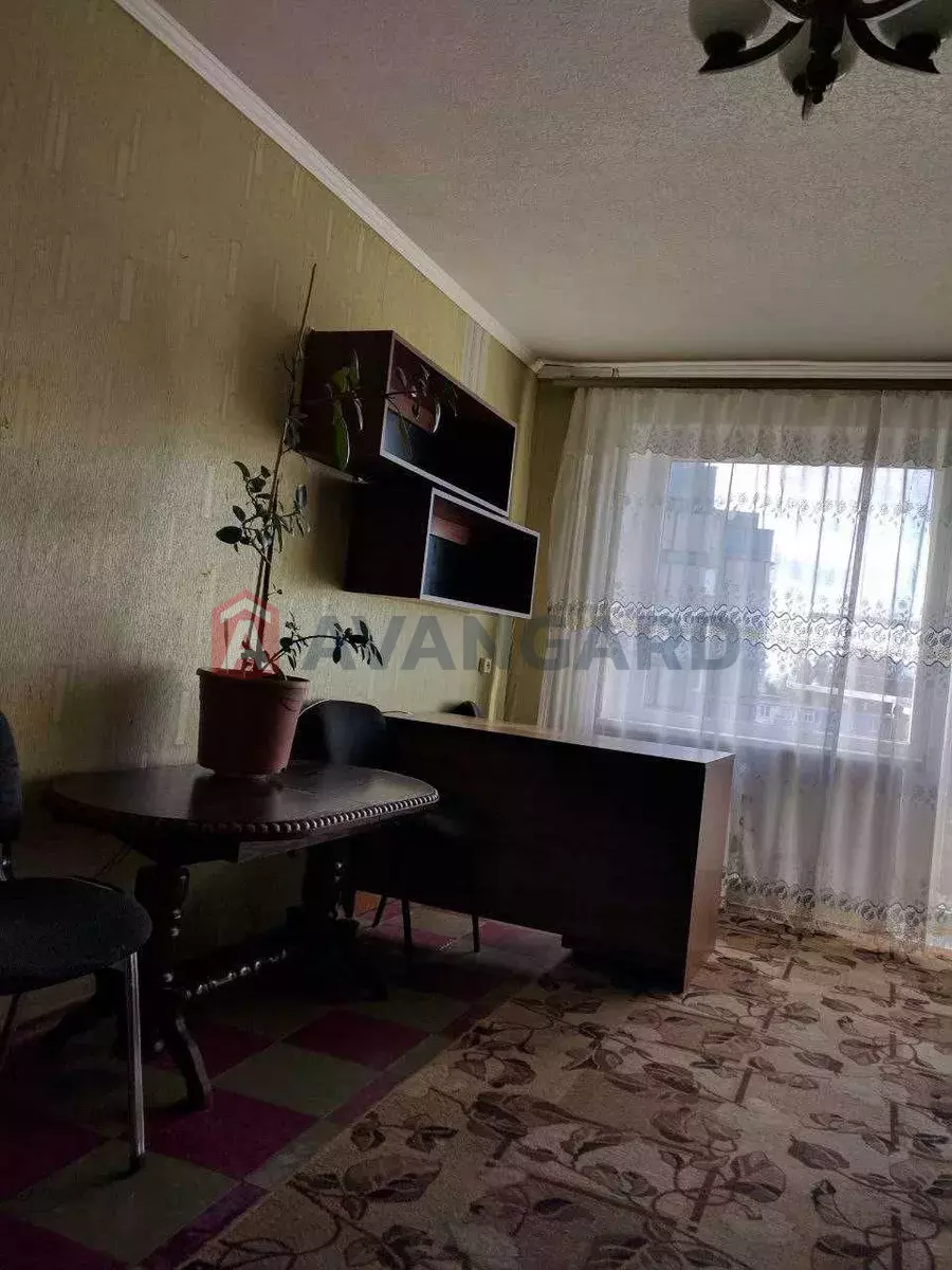 1 ��. ��������, 30/-/5 ��. �., 8/9 ������ ���� 4