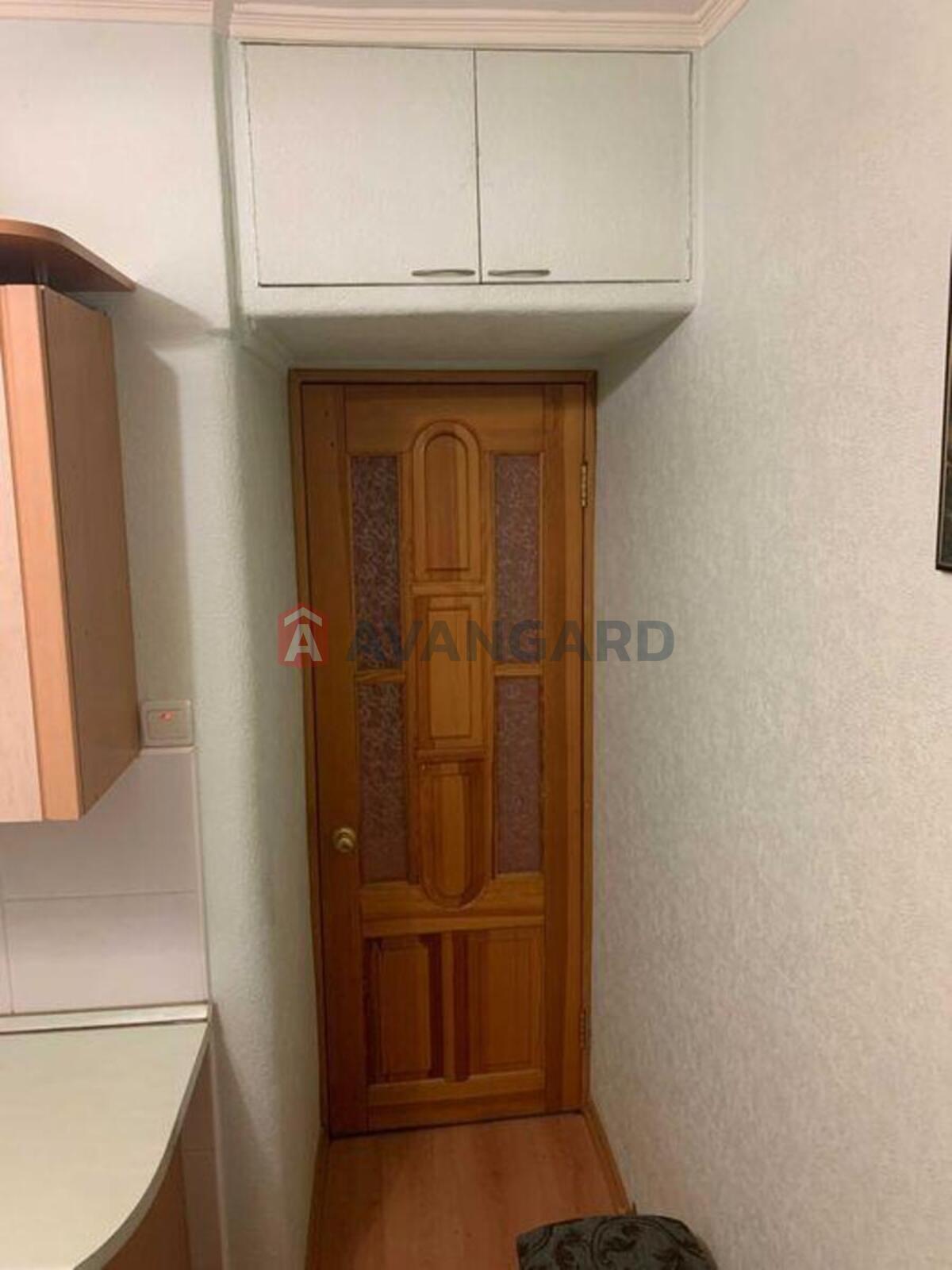 1 ��. ��������, 30/-/6 ��. �., 4/5 ������ ���� 20